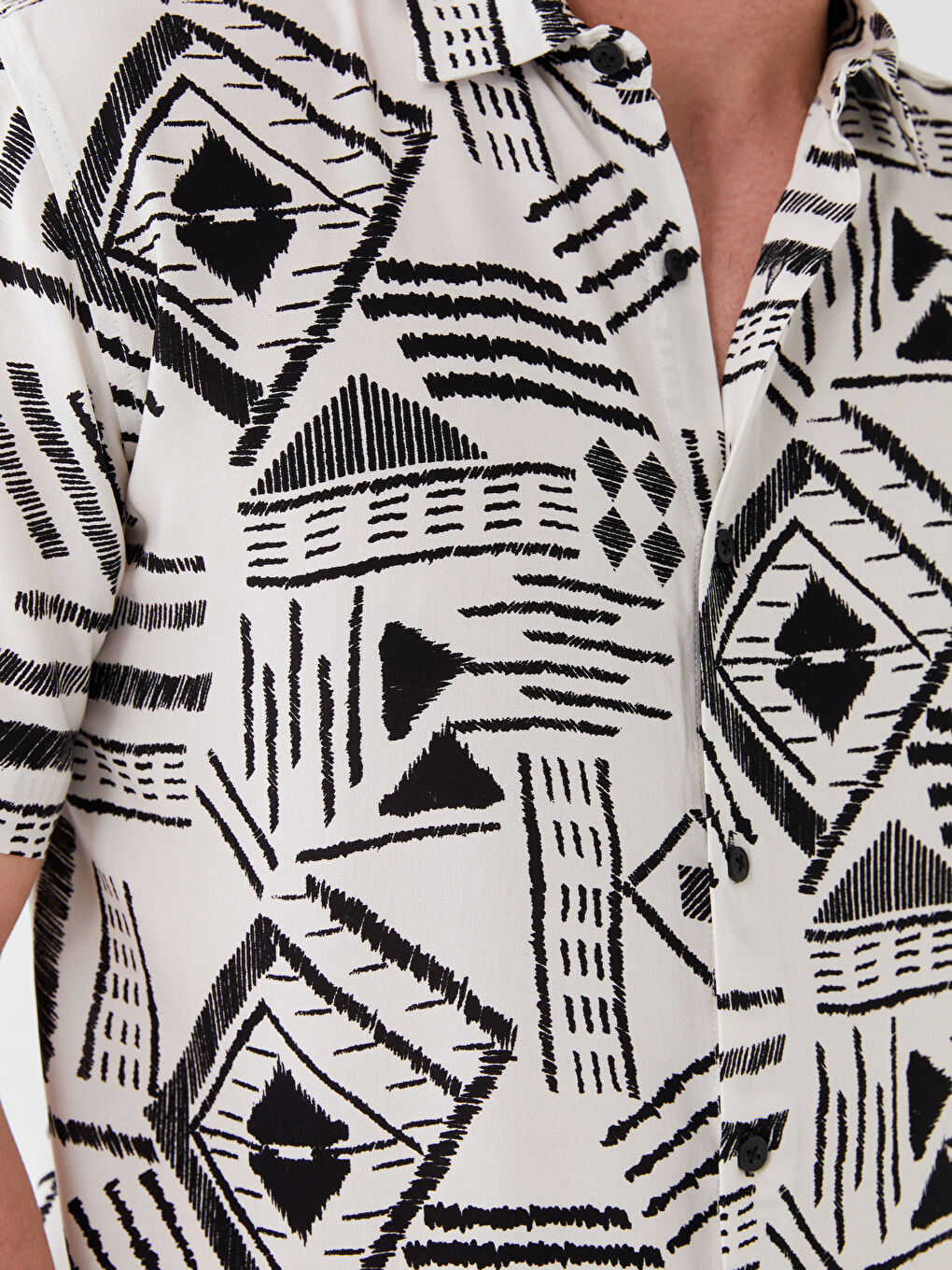 Bej Regular Fit Kısa Kollu Desenli Viskon Erkek Gömlek-3