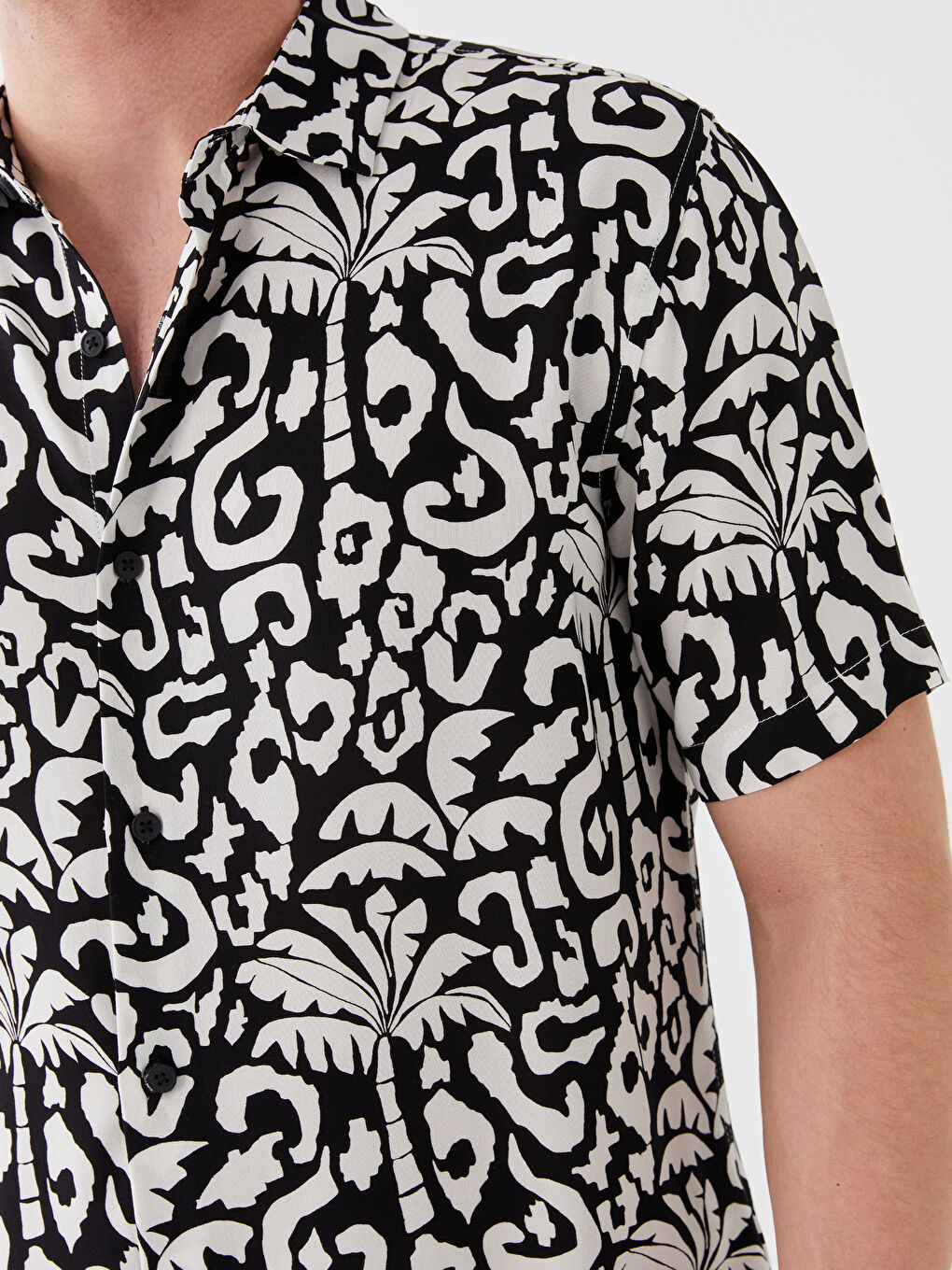 Bej Regular Fit Kısa Kollu Desenli Viskon Erkek Gömlek-3