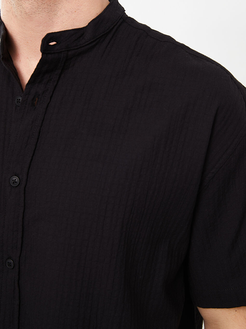 Siyah Rahat Kalıp Kısa Kollu Erkek Gömlek-3