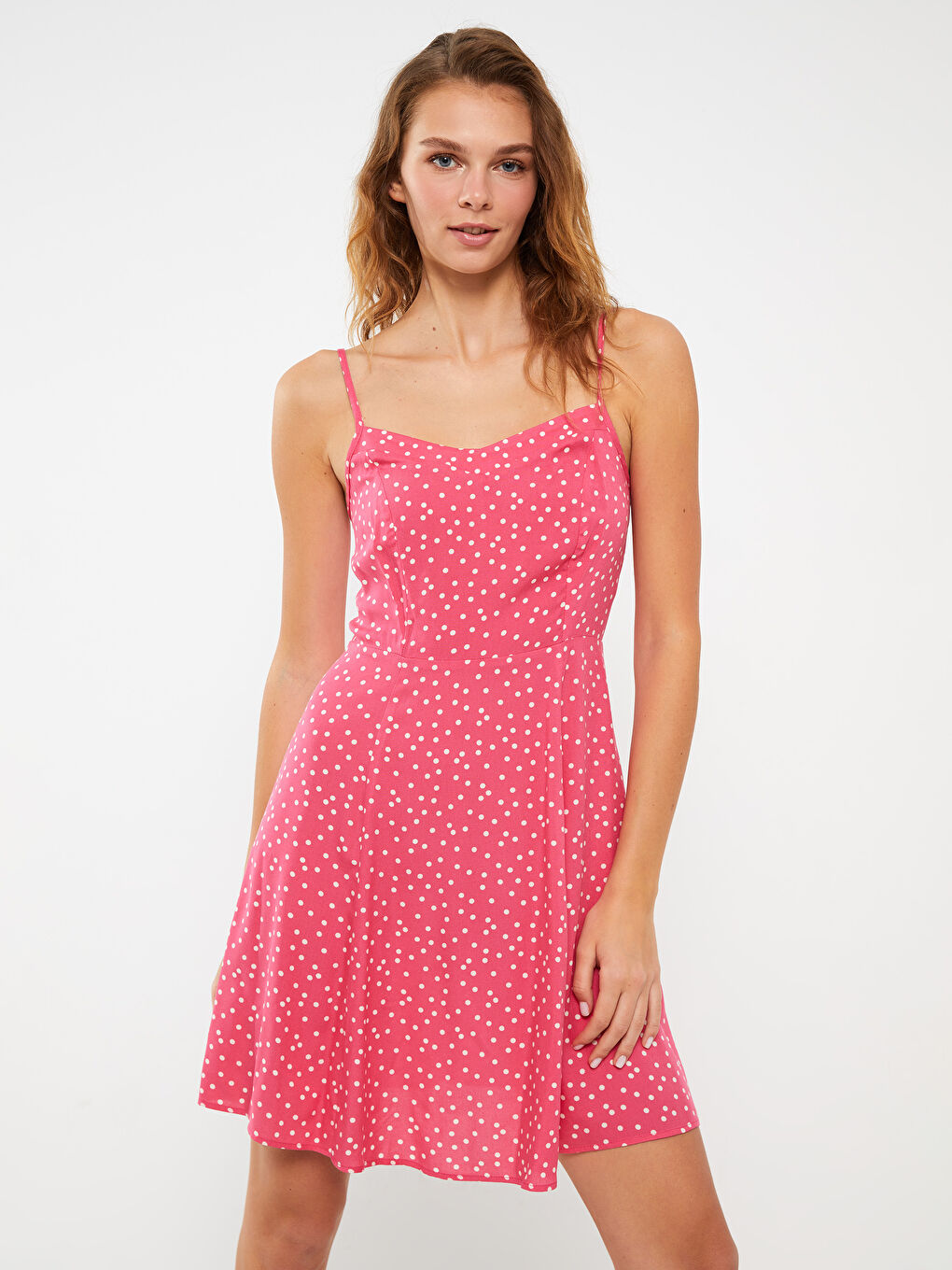 Pembe Kalp Yaka Puantiyeli Askılı Kadın Elbise