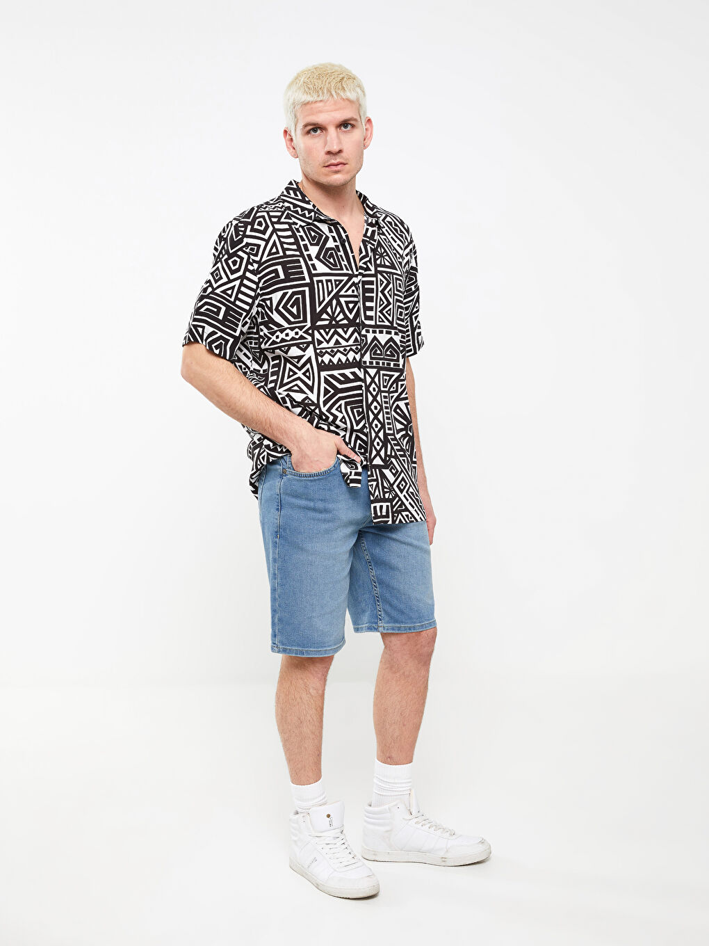 Mavi Standart Kalıp Erkek Jean Şort