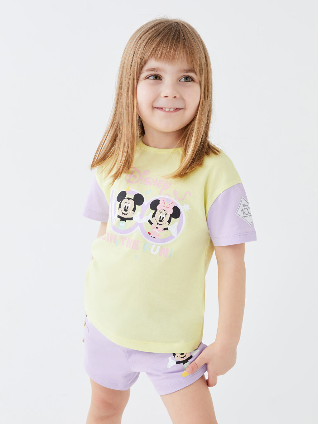 LCW baby Crew Neck Short Sleeve Minnie Mouse Printed Baby Girl T-Shirt and Shorts 2-Piece Set -S3DJ57Z1-FPM