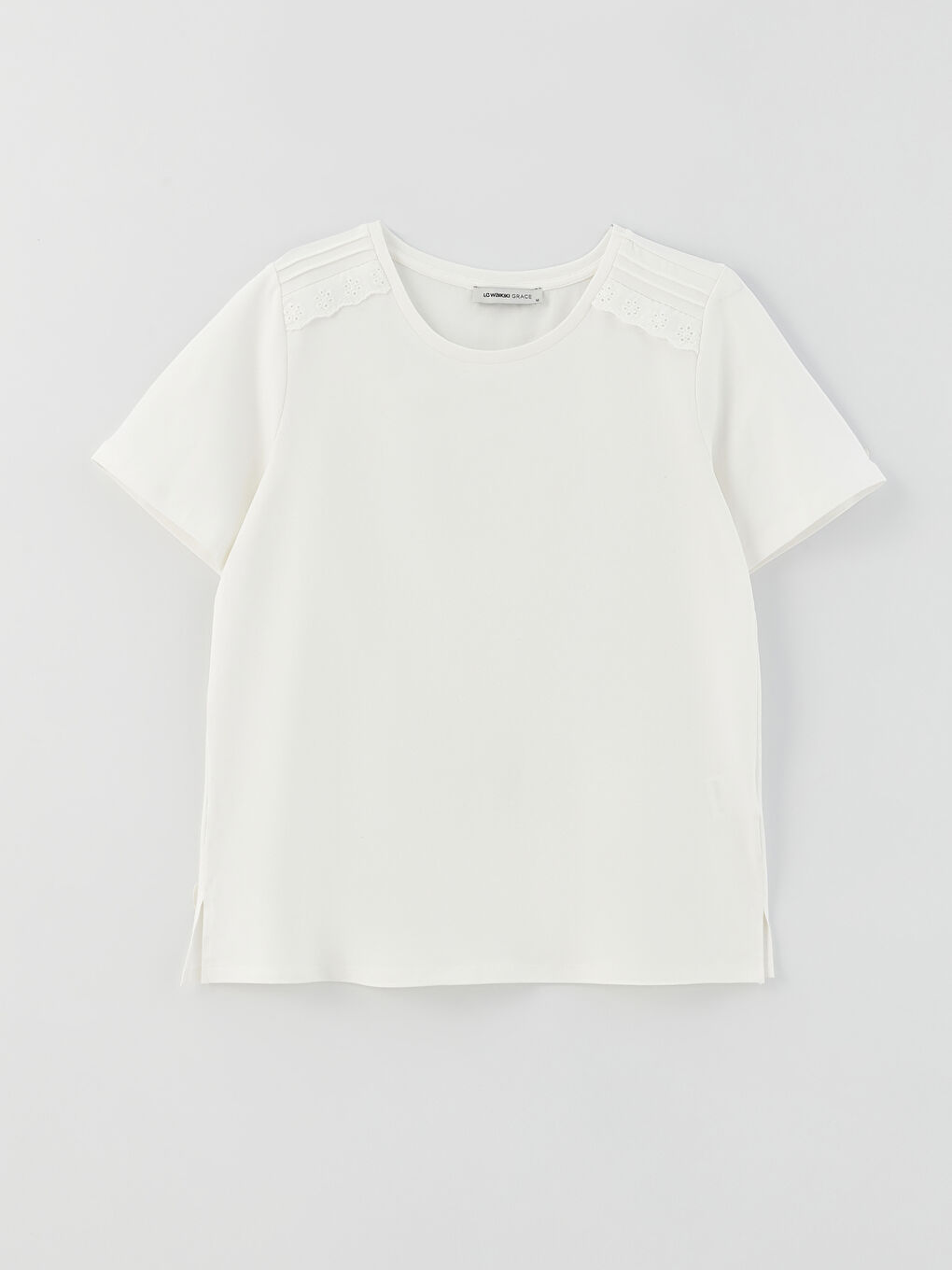 تيشيرت بياقة دائرية بتفاصيل دانتيل للسيدات-5