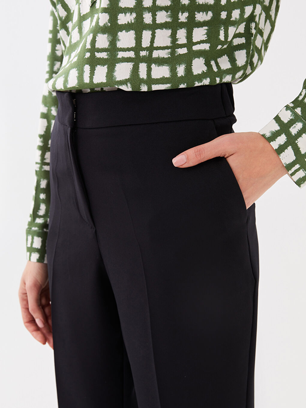 Pantalon Uni à Taille Élastique et Coupe Standard pour Femmes-2