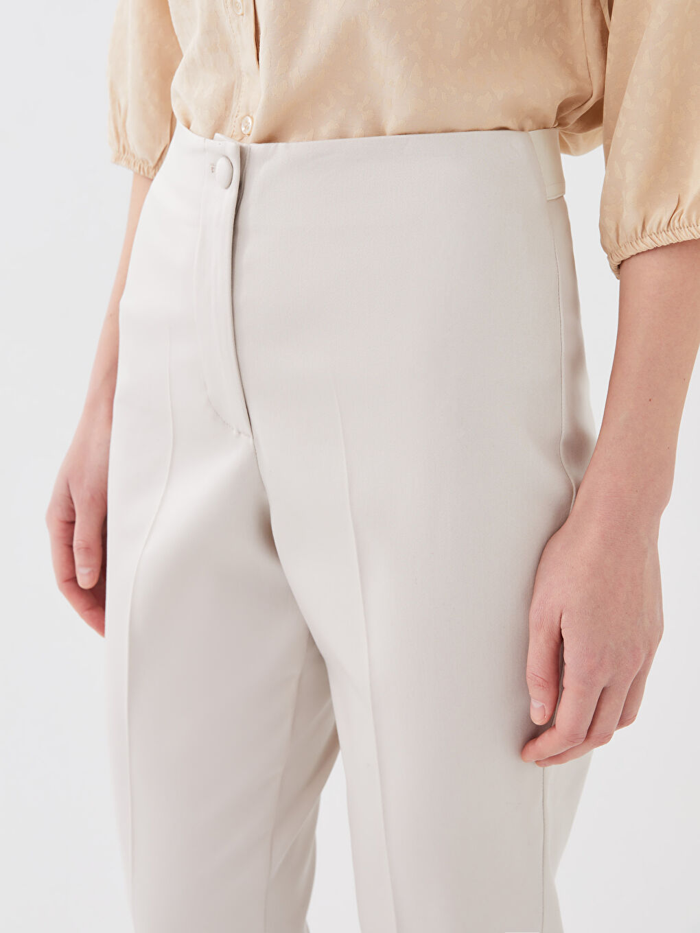 Gri Beli Lastikli Dar Fit Kadın Pantolon-1