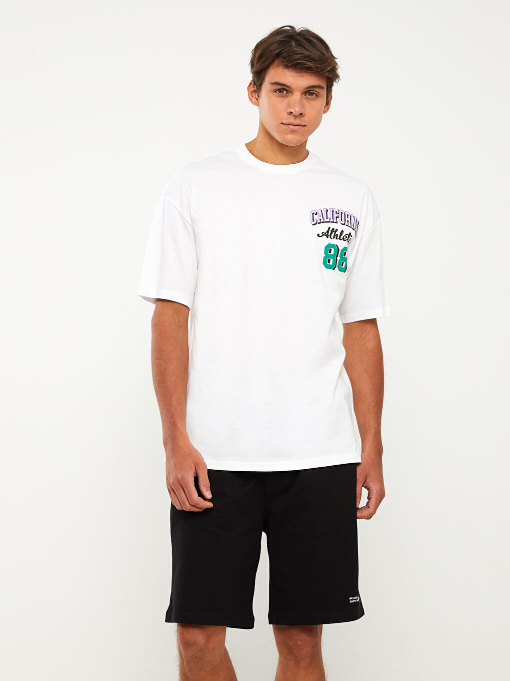 Siyah Standart Kalıp Erkek Şort-1