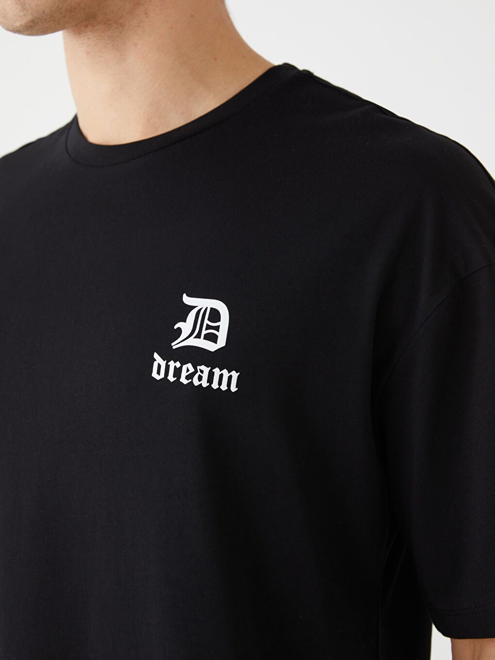 Siyah Bisiklet Yaka Kısa Kollu Baskılı Erkek Tişört-3