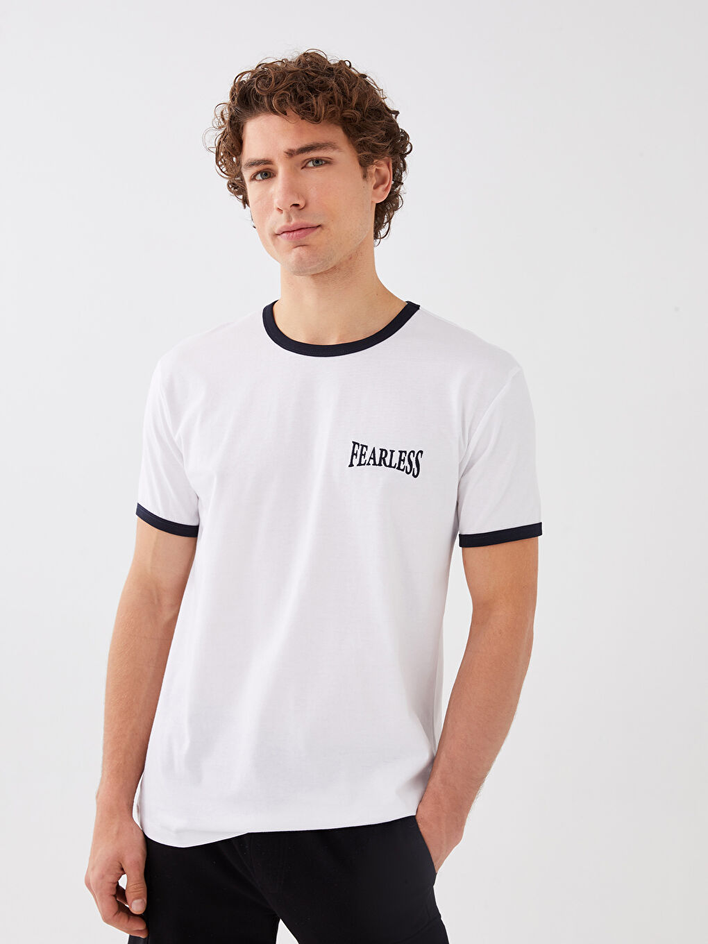 Beyaz Bisiklet Yaka Kısa Kollu Baskılı Penye Erkek Tişört-1