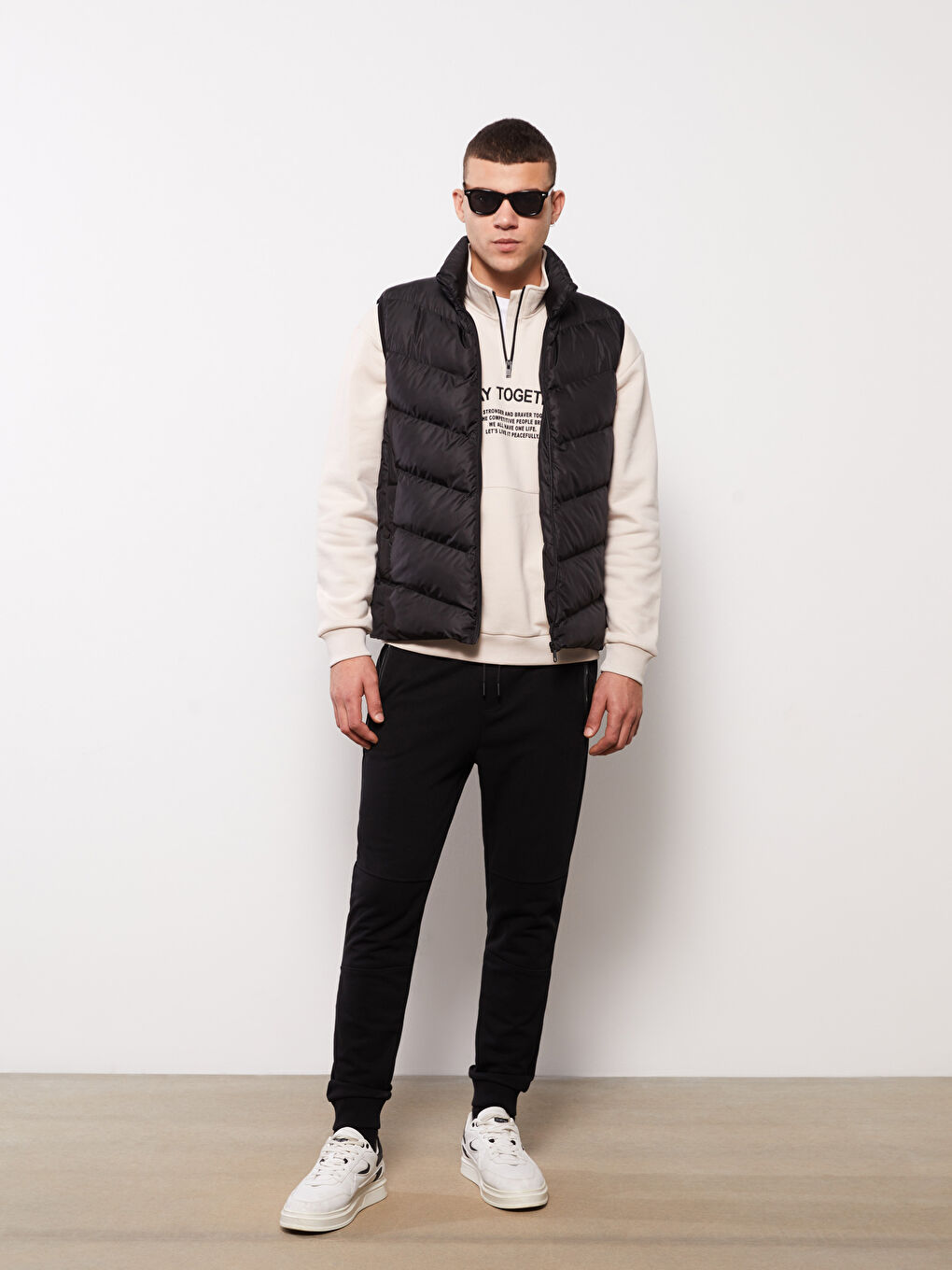 Siyah Standart Kalıp Erkek Jogger Eşofman Altı-1