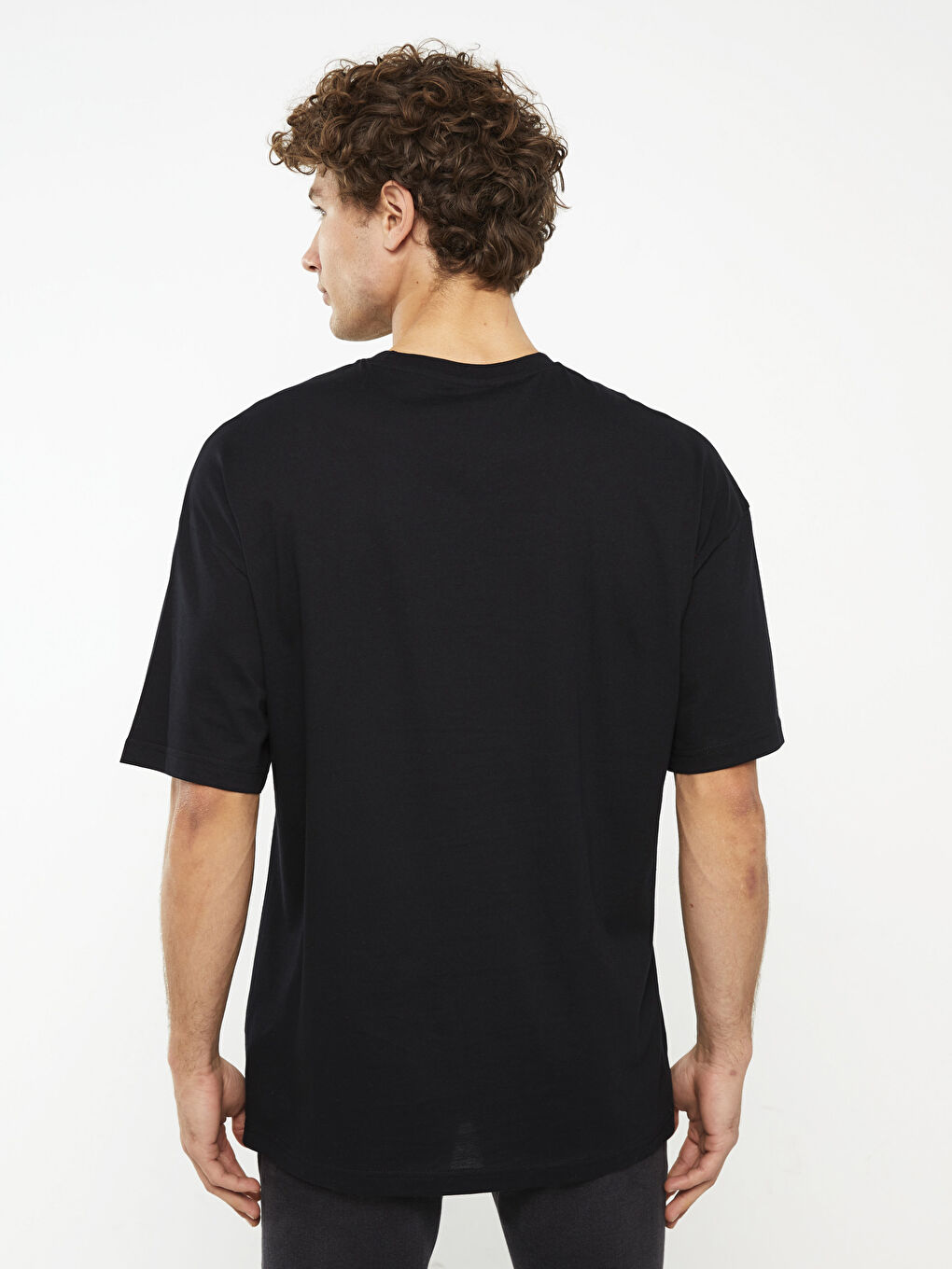 Siyah Bisiklet Yaka Penye Erkek Tişört-4