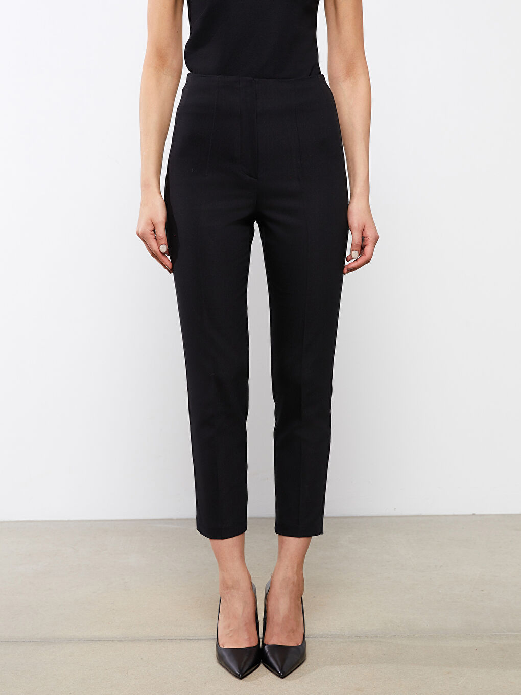 Women's Standard Fit Plain Trousers-3