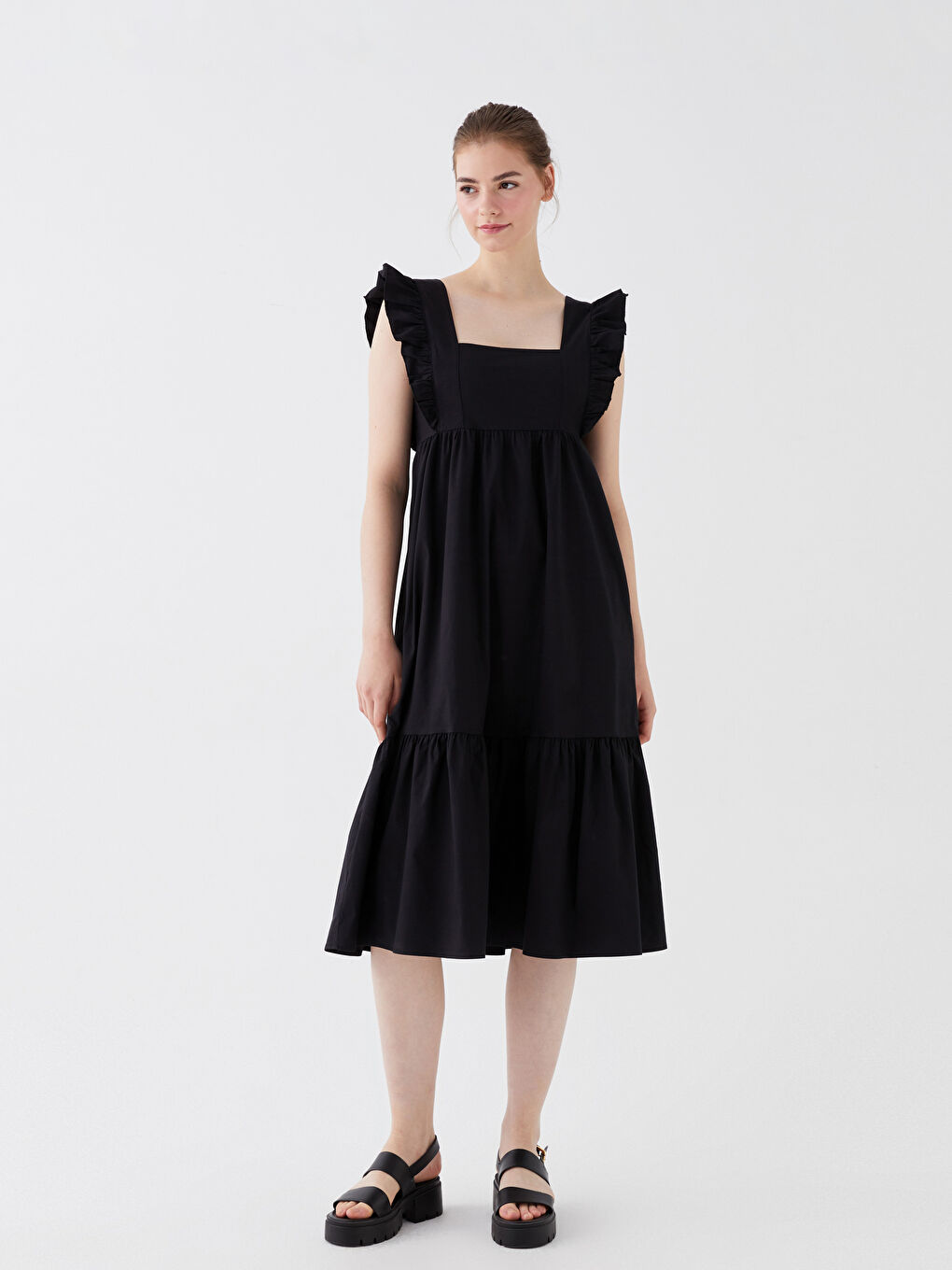 Siyah Kare Yaka Düz Poplin Kadın Elbise