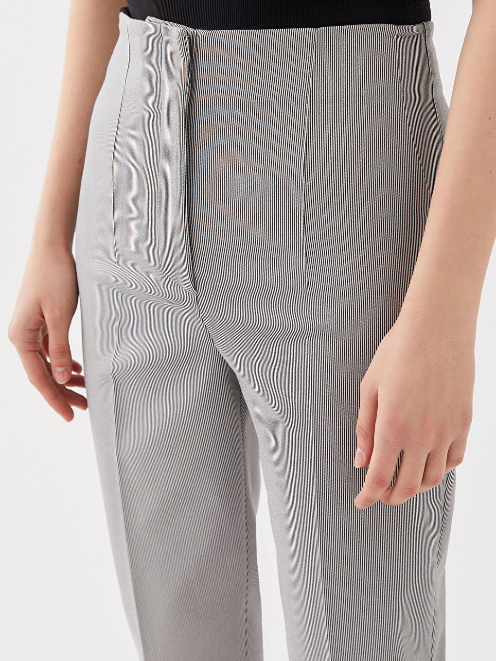 Siyah Yüksek Bel Standart Kalıp Kadın Pantolon-3