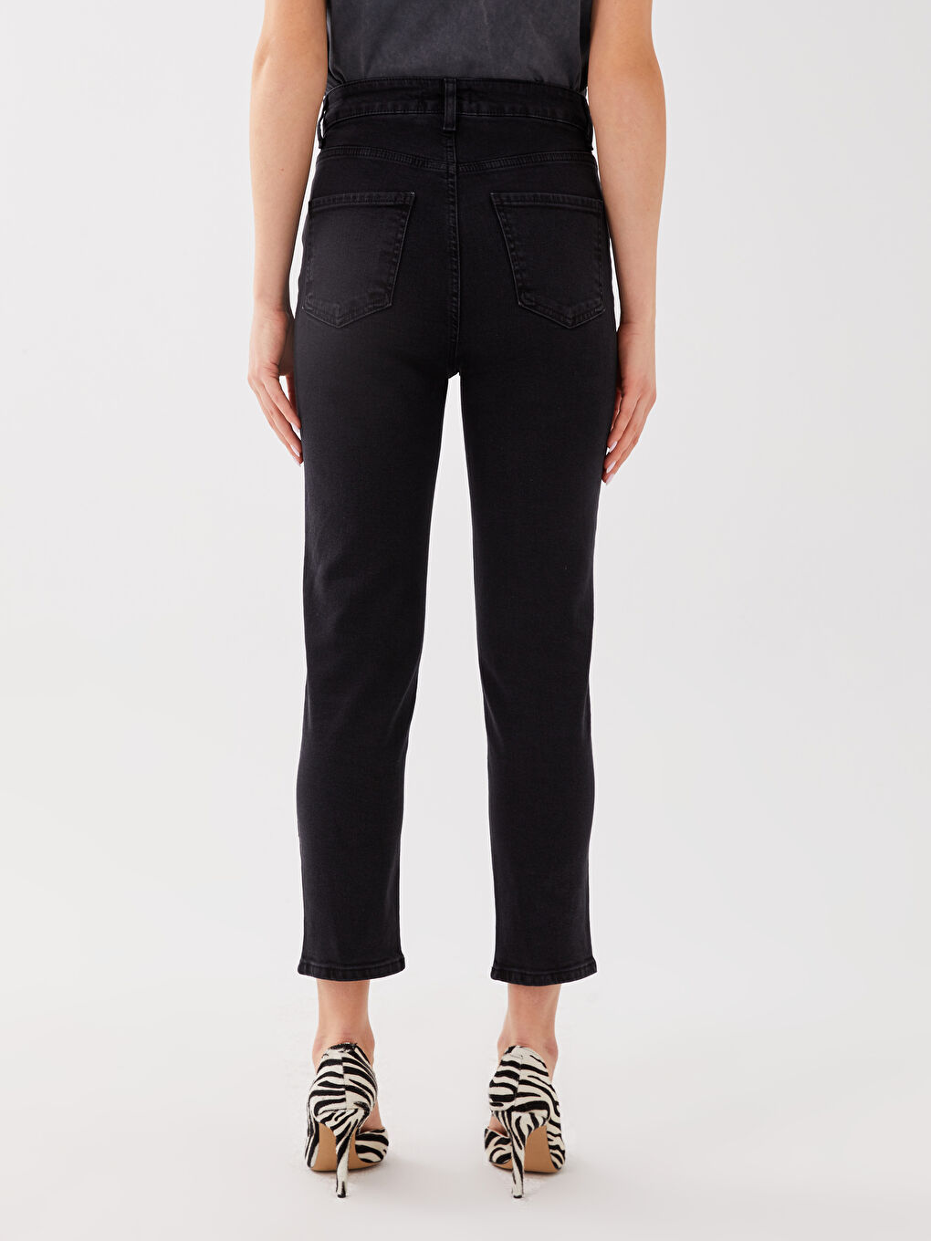 High Waisted Straight Fit Women's Jeans-3