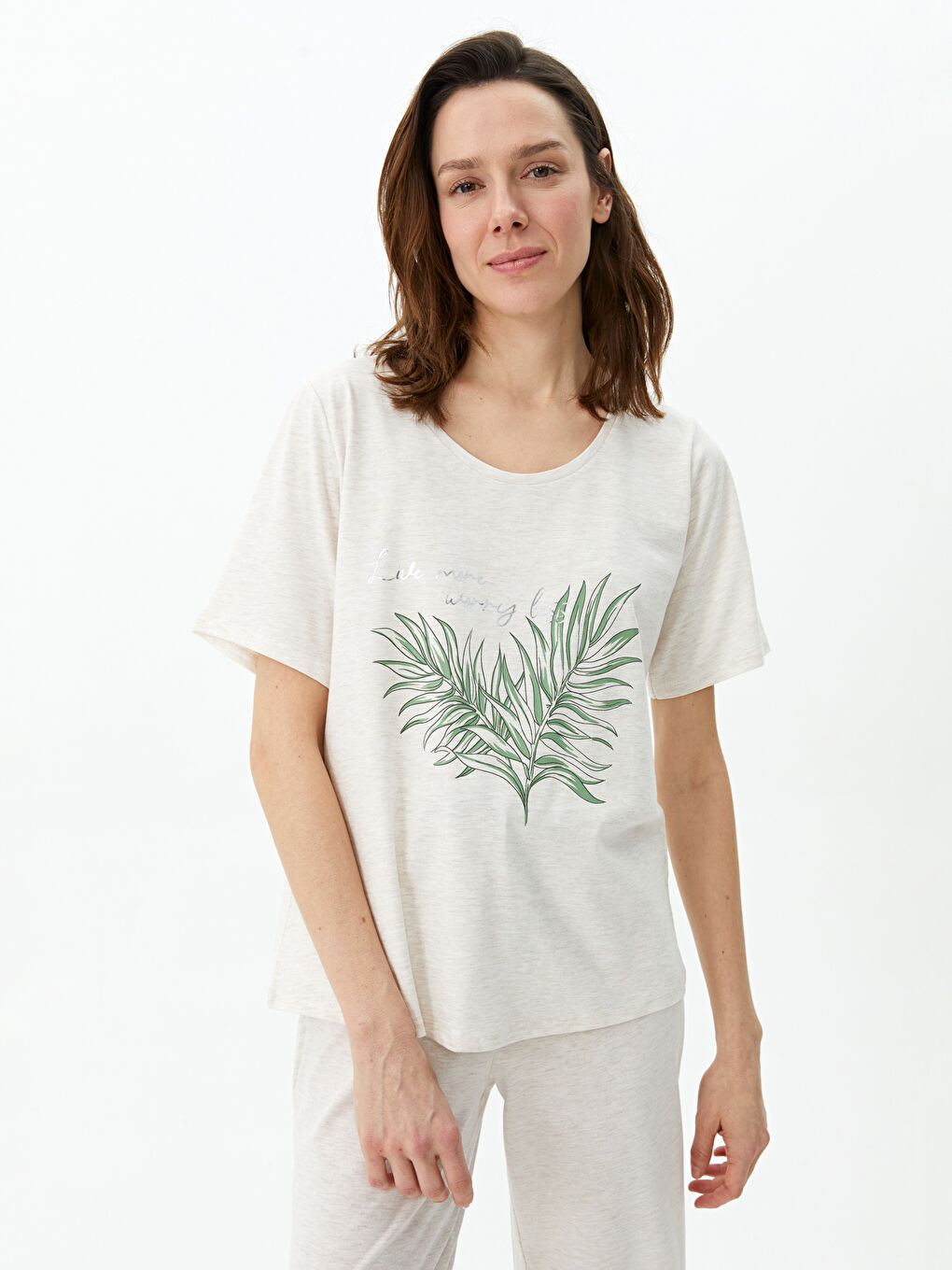 طقم بيجامة كابري كم قصير مطبوع بياقة دائرية للسيدات-1