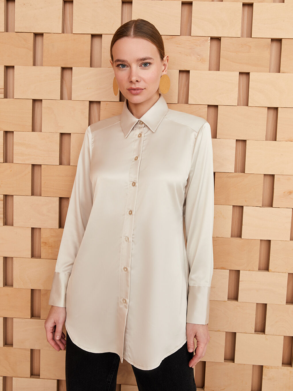 Bej Düz Uzun Kollu Saten Kadın Gömlek Tunik