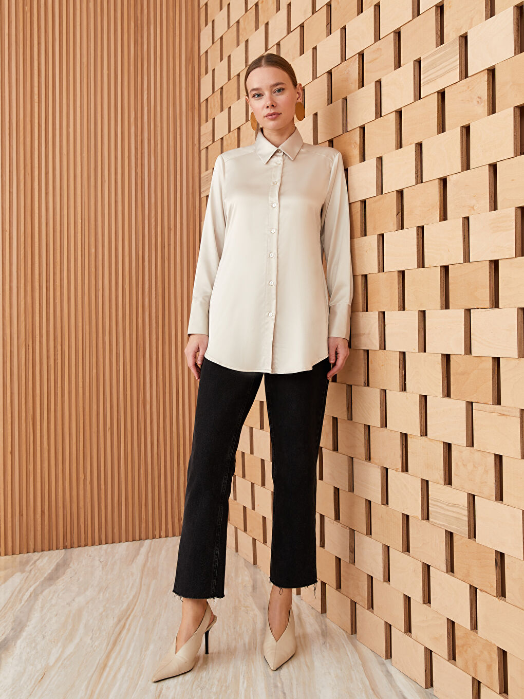 Bej Düz Uzun Kollu Saten Kadın Gömlek Tunik-1