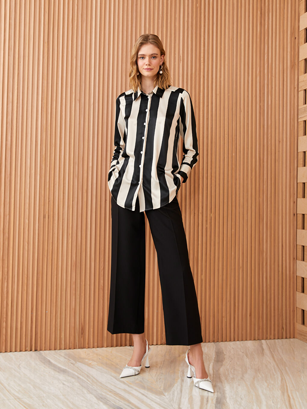 Siyah Çizgili Uzun Kollu Saten Kadın Gömlek-2