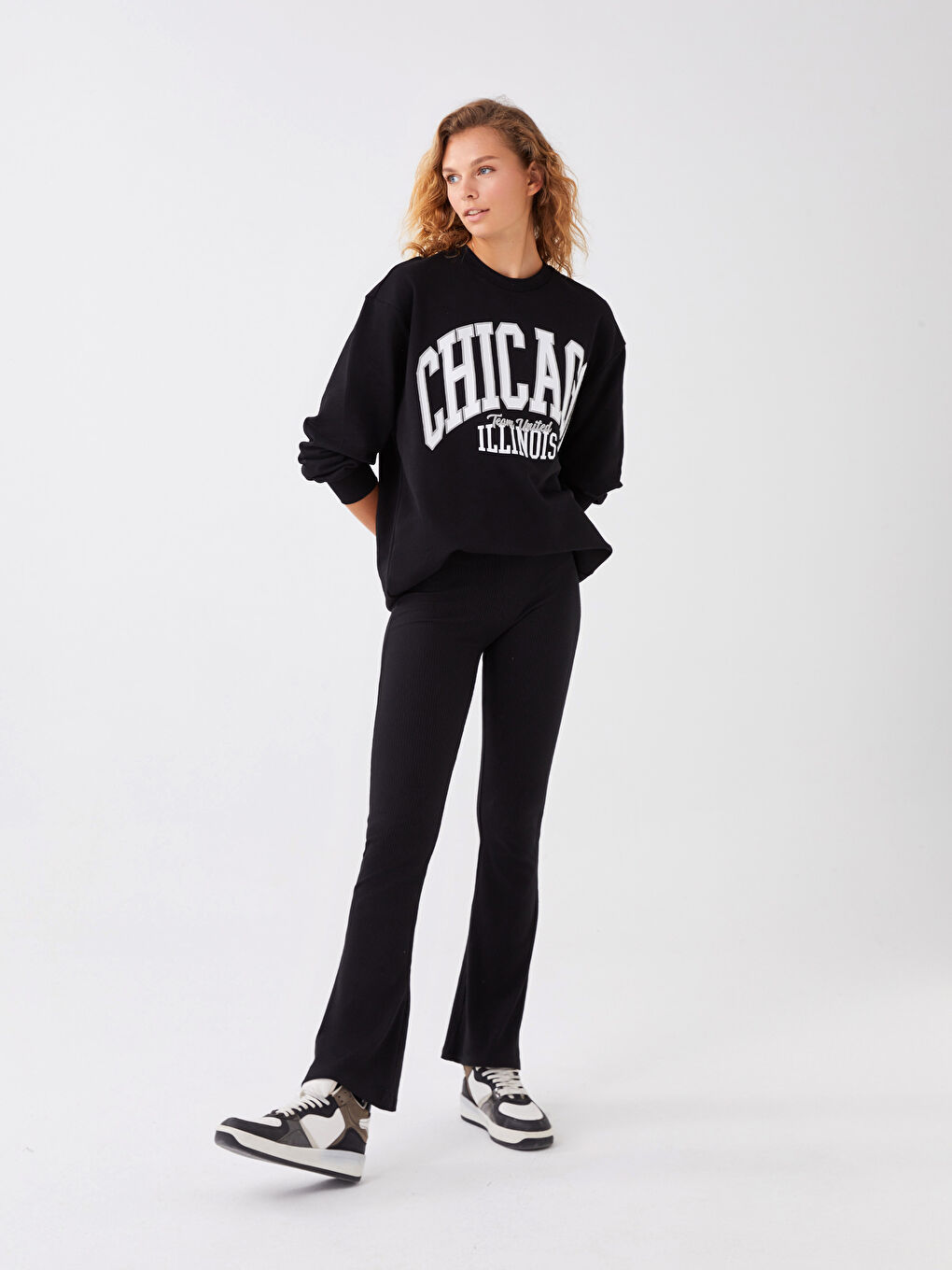 Women's Trousers with Elastic Waist and Flared Leg