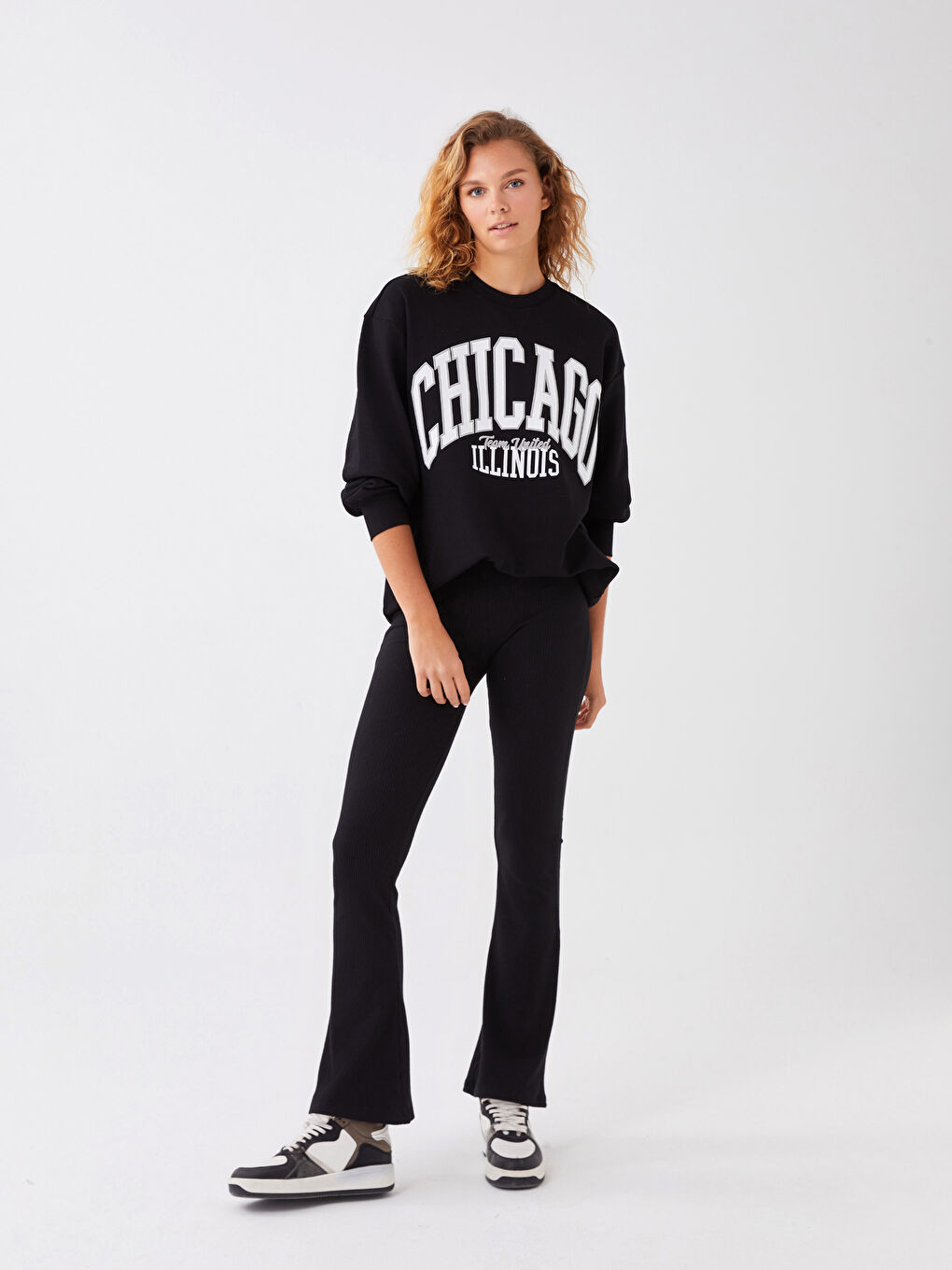 Women's Trousers with Elastic Waist and Flared Leg-1