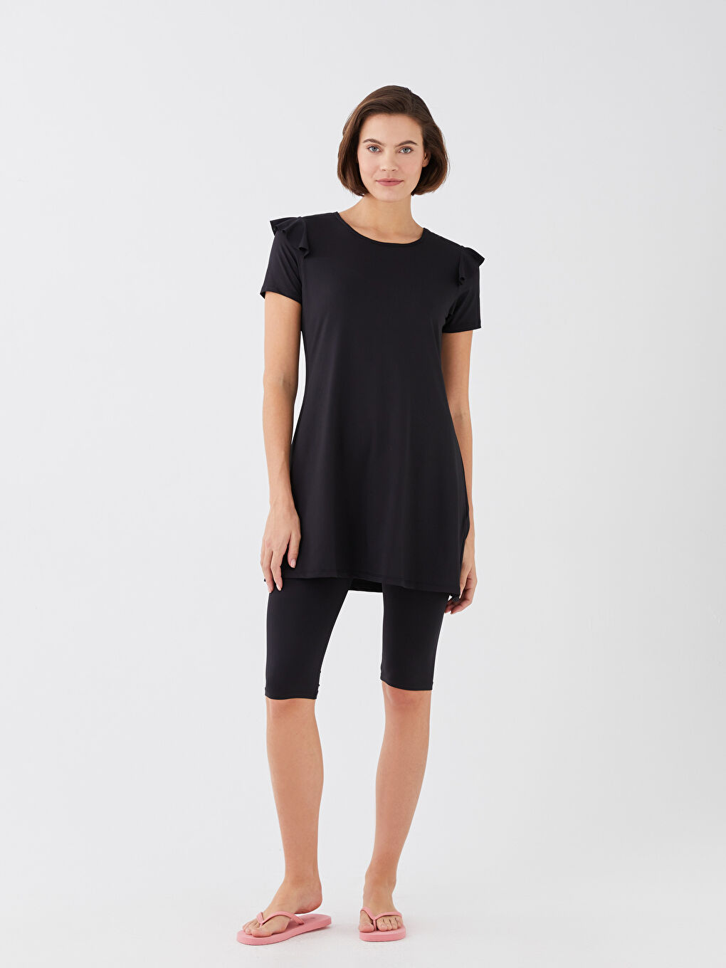 Siyah Bisiklet Yaka Düz Kısa Kollu Kadın Mayo Takımı-1