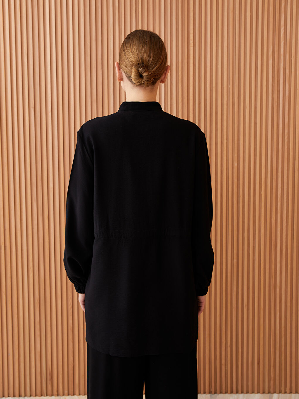 Siyah Hakim Yaka Taşlı Uzun Kollu Kadın Tunik-4