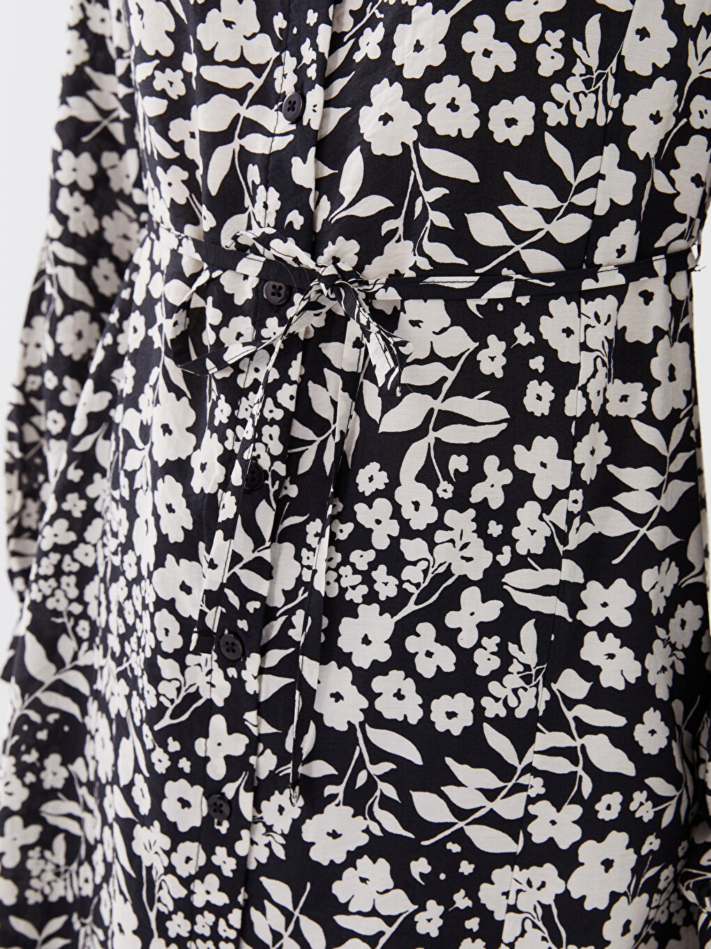 Siyah Bisiklet Yaka Çiçekli Uzun Kollu Kadın Tunik-3