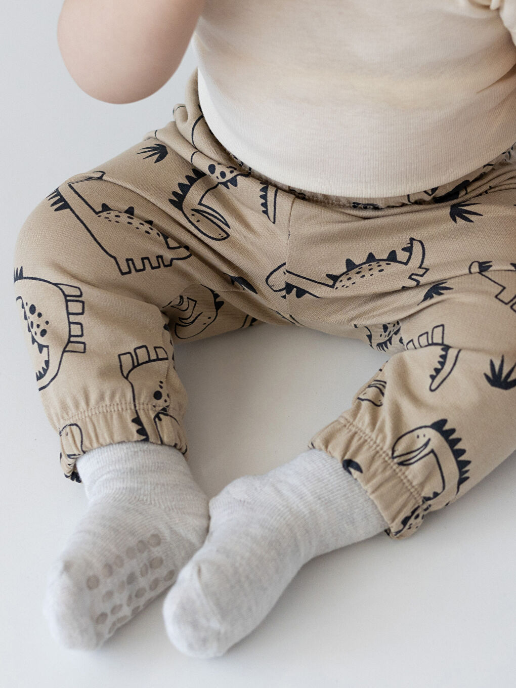 Bej Beli Lastikli Erkek Bebek Pantolon 2'li-5