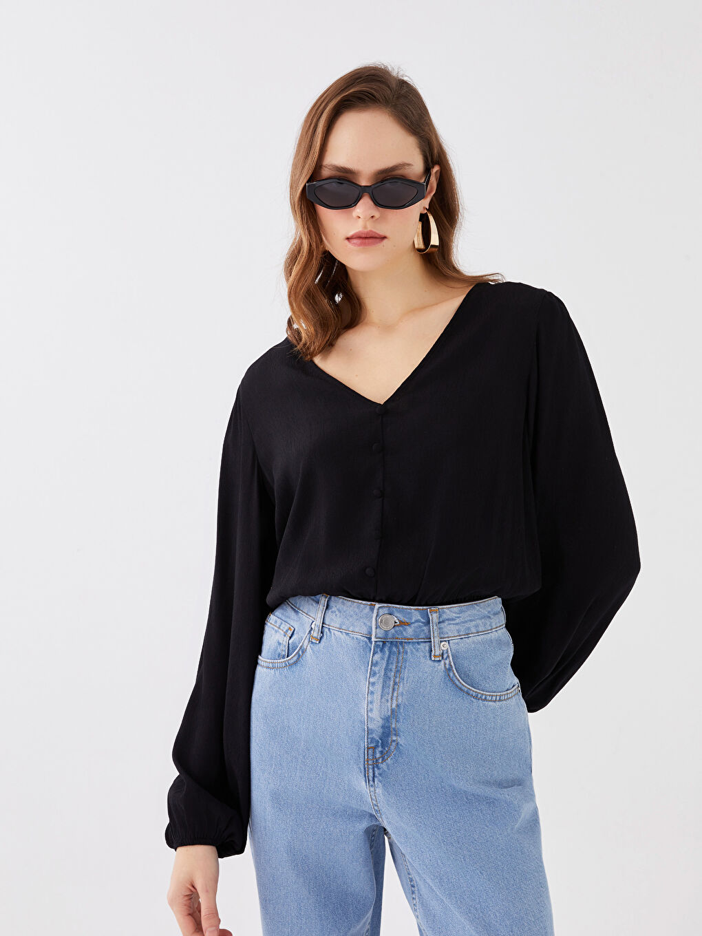Siyah V Yaka Düz Uzun Kollu Kadın Bluz-1