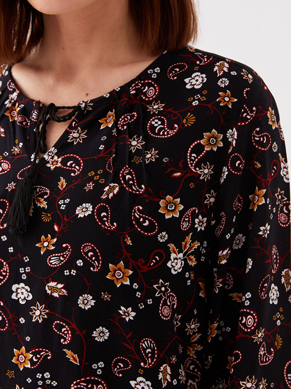 Lacivert Bağlamalı Yaka Desenli Uzun Kollu Kadın Bluz-3