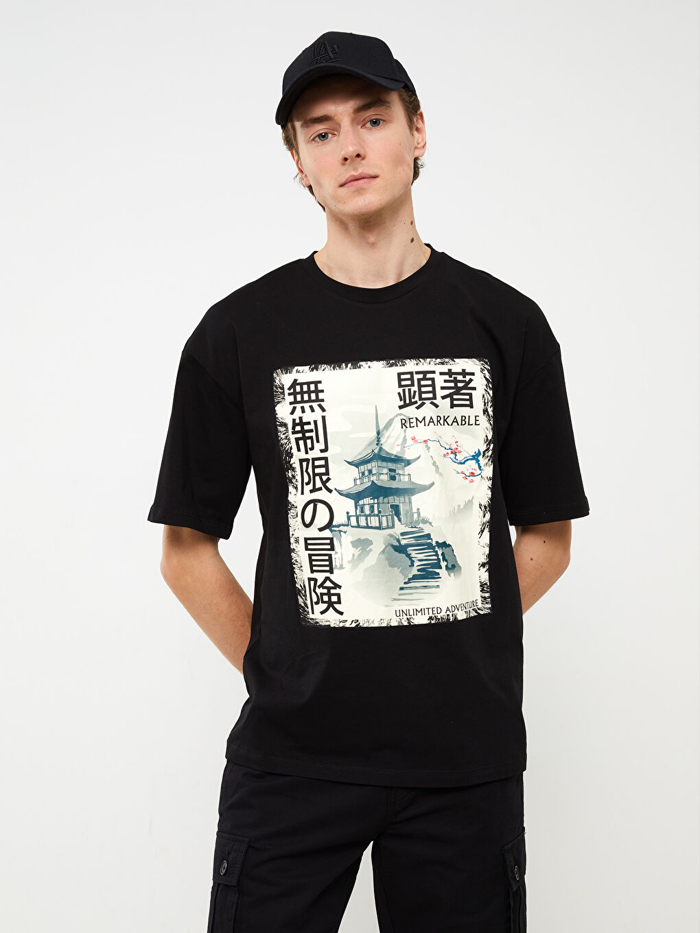 Siyah Bisiklet Yaka Kısa Kollu Baskılı Penye Erkek Tişört