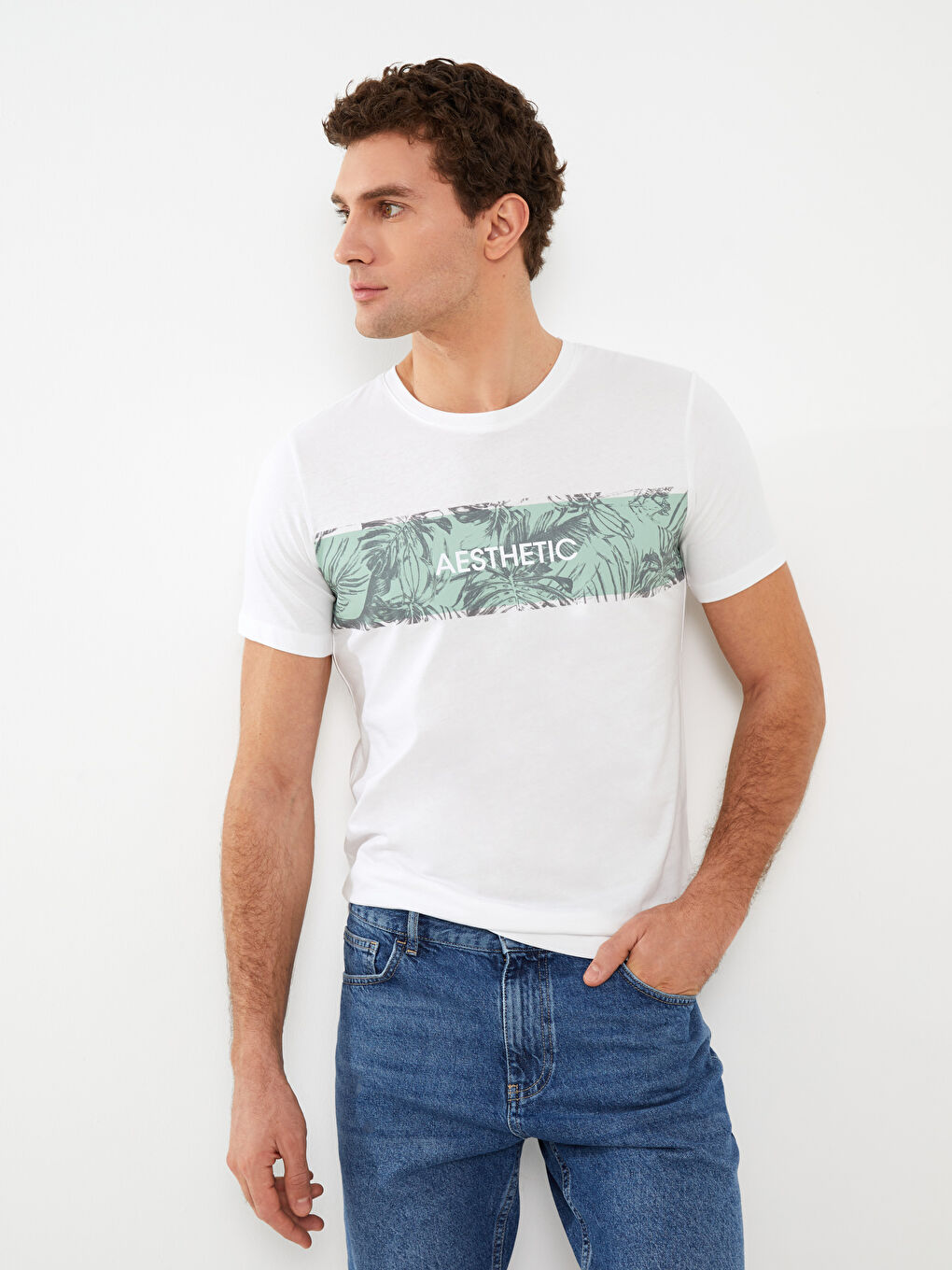 Beyaz Bisiklet Yaka Kısa Kollu Baskılı Penye Erkek Tişört