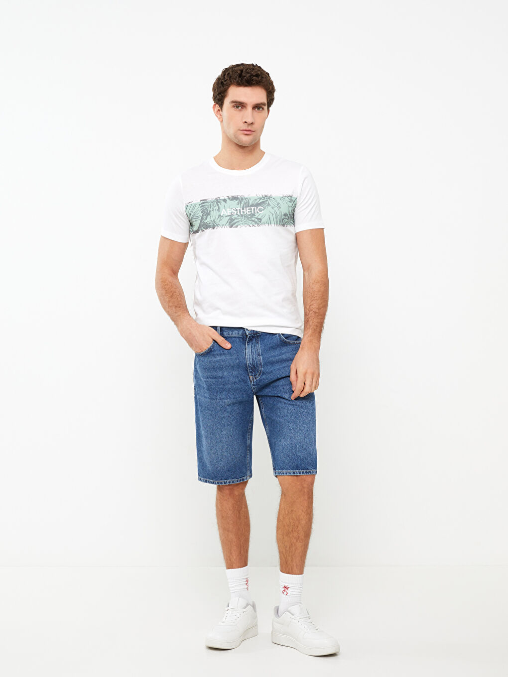 Beyaz Bisiklet Yaka Kısa Kollu Baskılı Penye Erkek Tişört-2