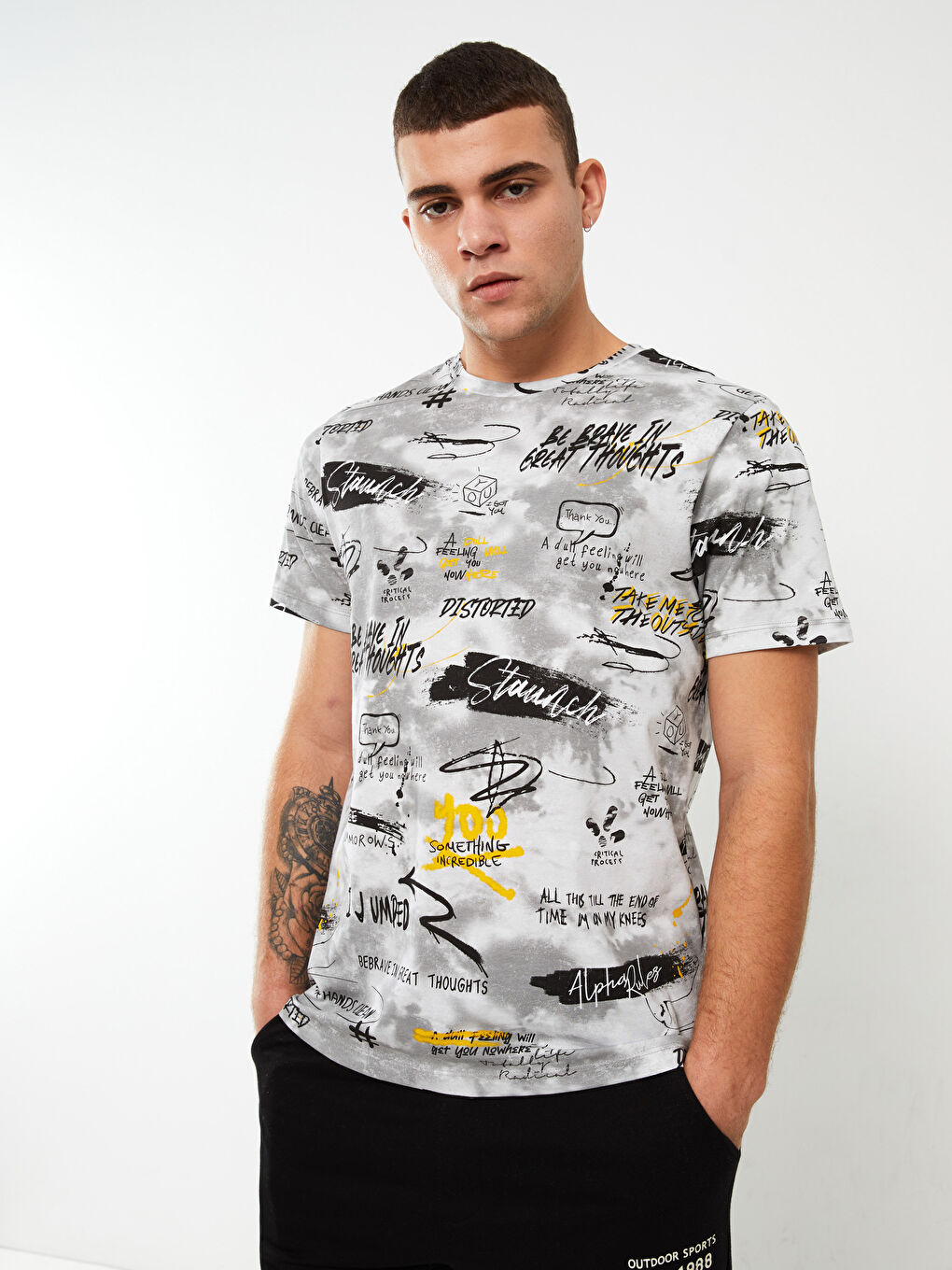 Beyaz Bisiklet Yaka Kısa Kollu Baskılı Penye Erkek Tişört