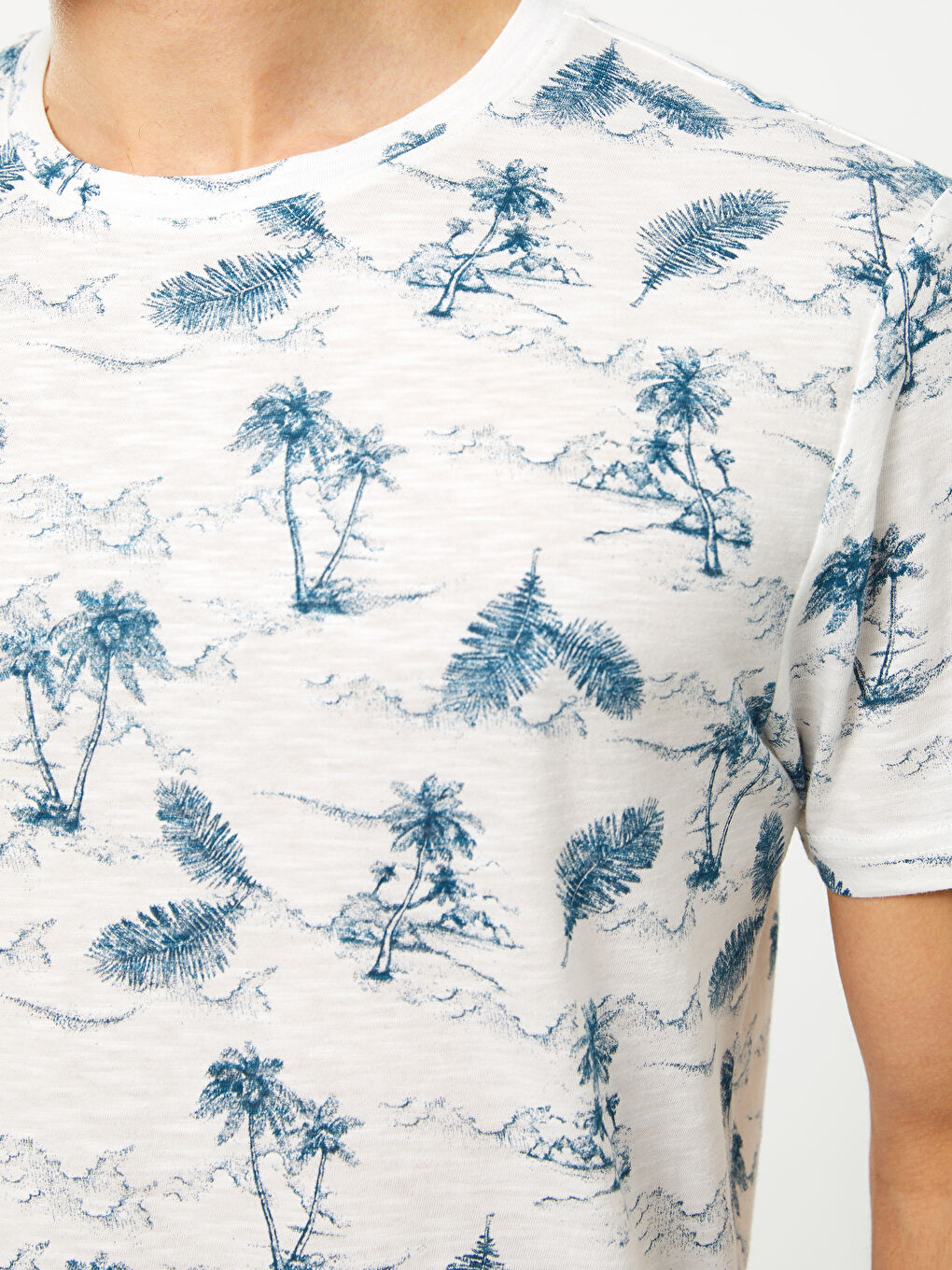 Ерлерге арналған трикотаж дөңгелек жағалы қысқа жең өрнекті футболка-3