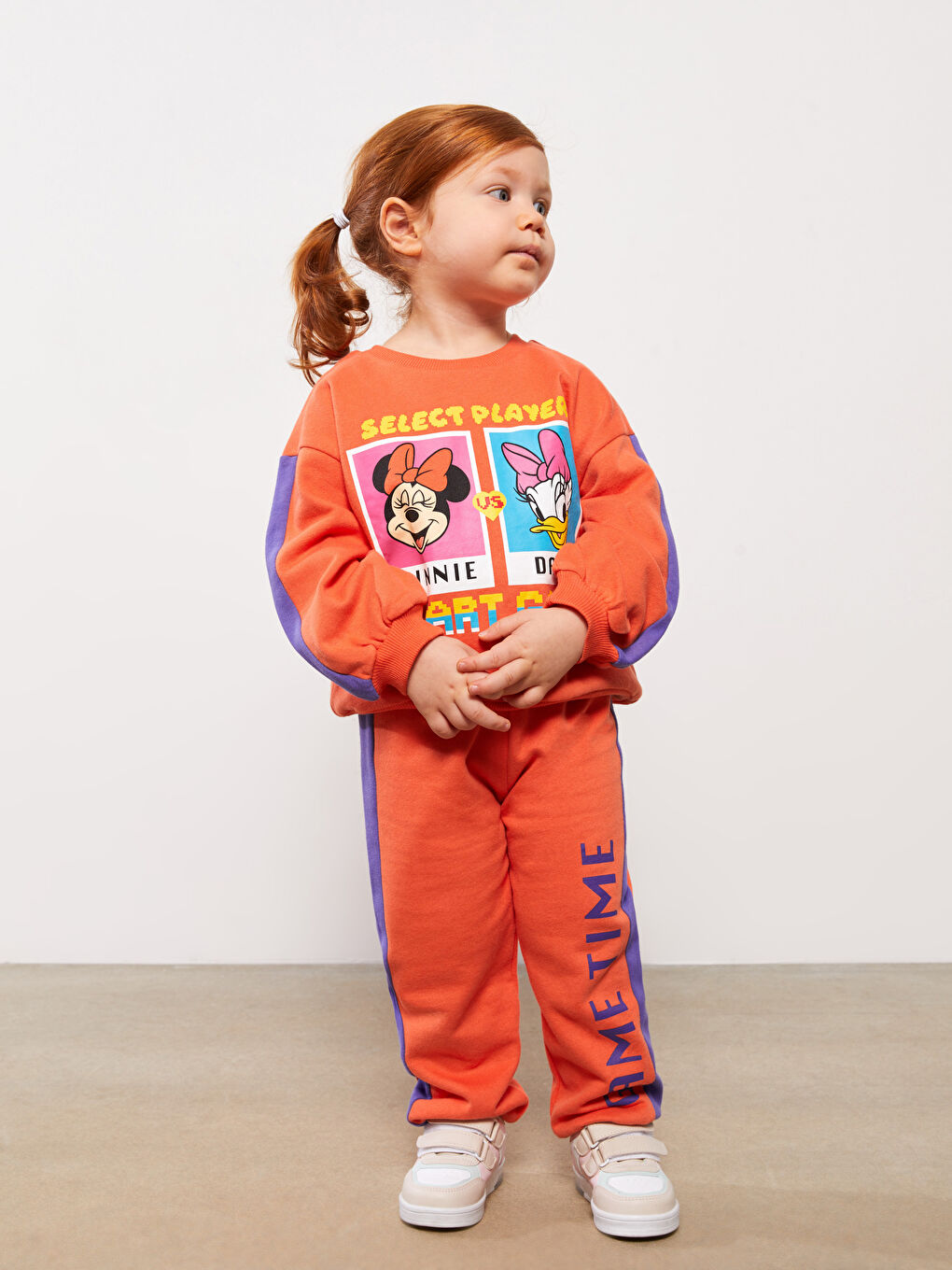 Turuncu Bisiklet Yaka Uzun Kollu Minnie Mouse Baskılı Kız Bebek Sweatshirt ve Eşofman Alt 2'li Takım