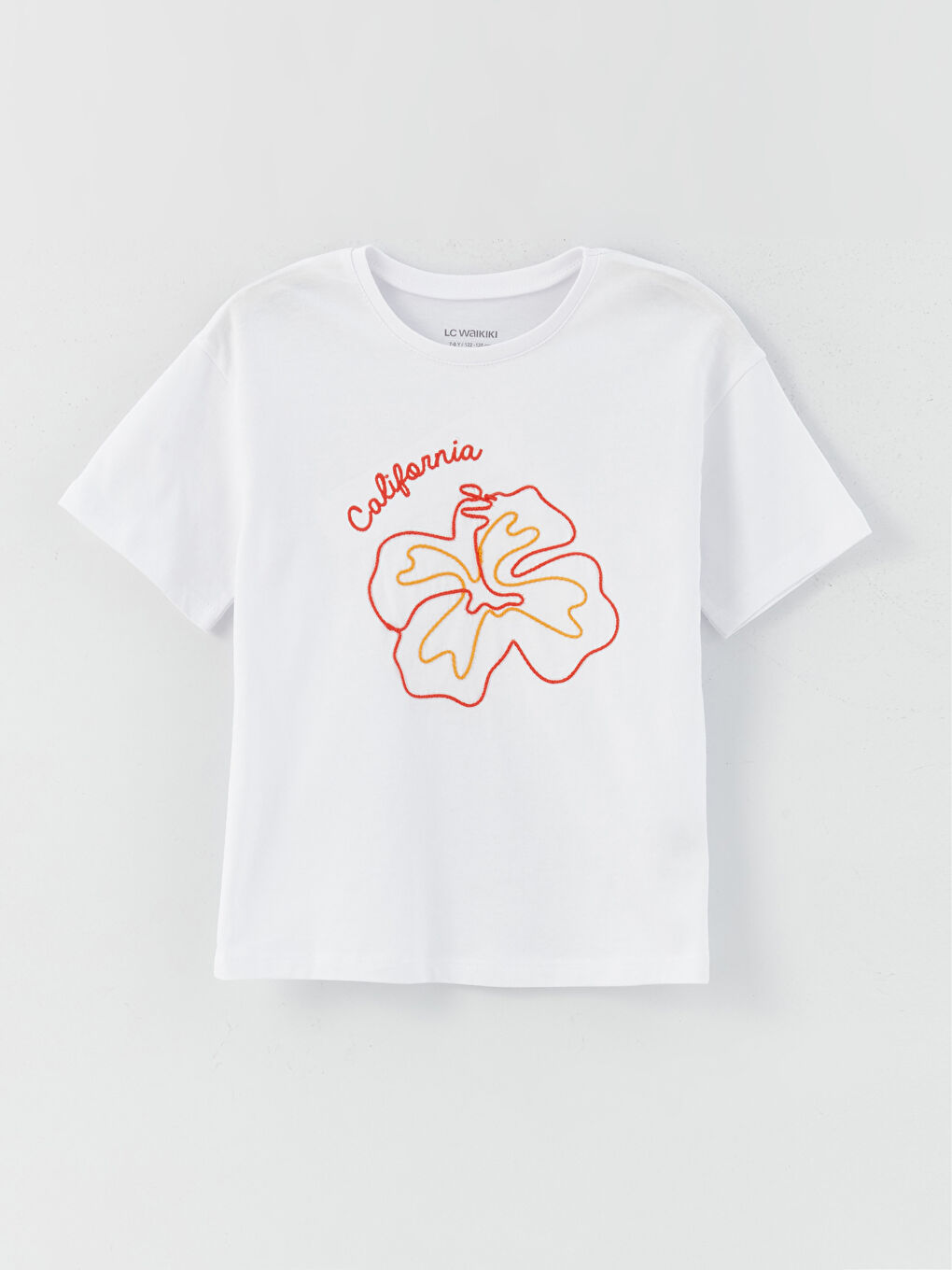 تيشيرت للبنات بياقة دائرية مطبوع كم قصير