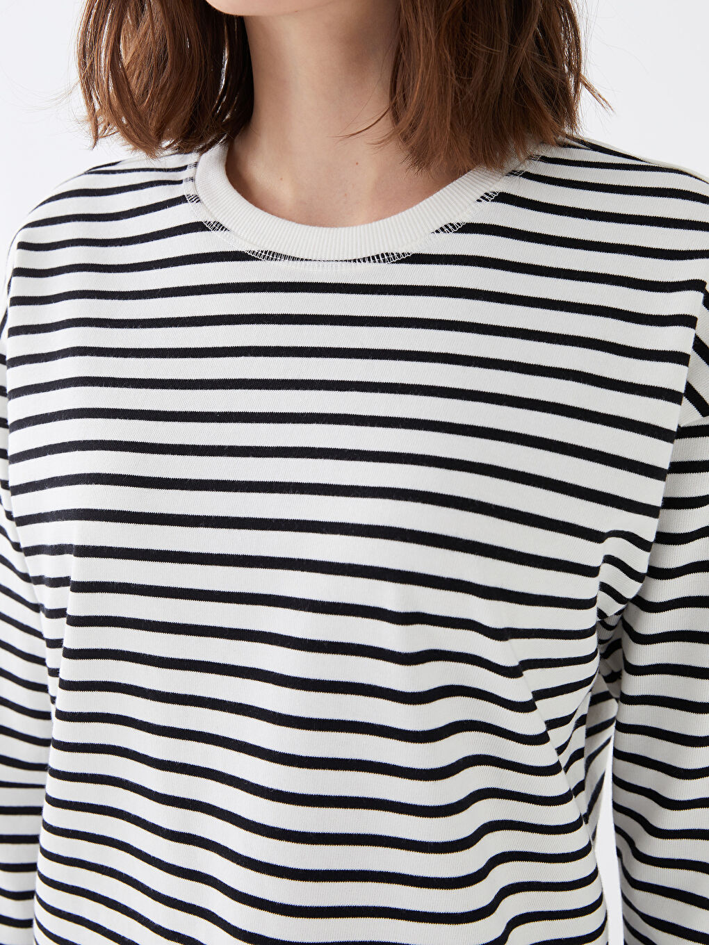 Siyah Bisiklet Yaka Çizgili Uzun Kollu Kadın Tişört-3
