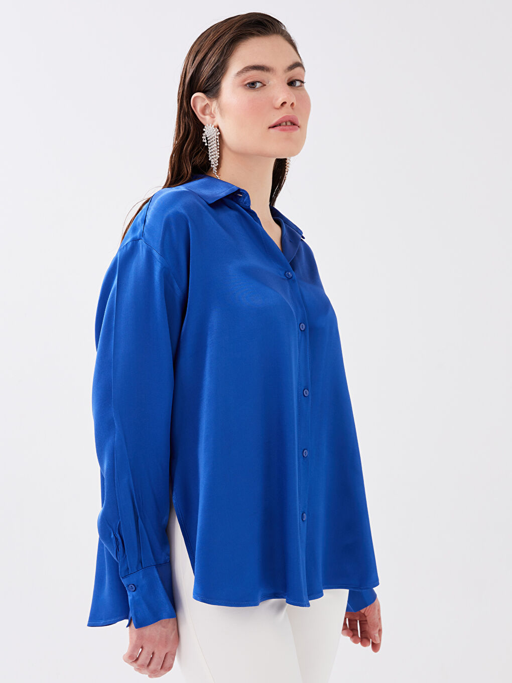 Mavi Düz Uzun Kollu Saten Oversize Kadın Gömlek-1