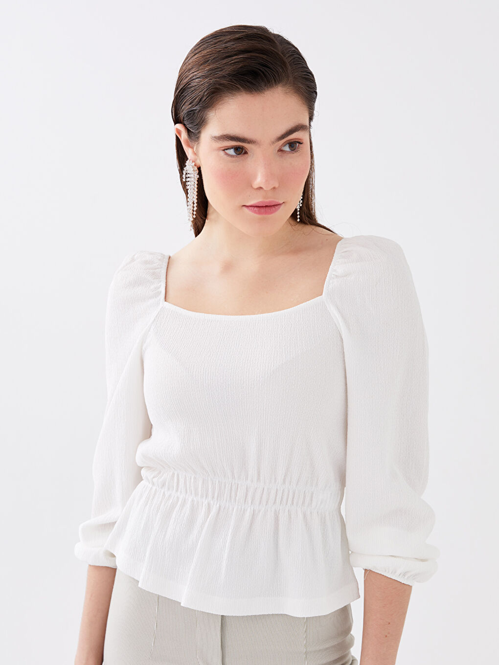 Ekru Kare Yaka Düz Uzun Kollu Kadın Bluz-1