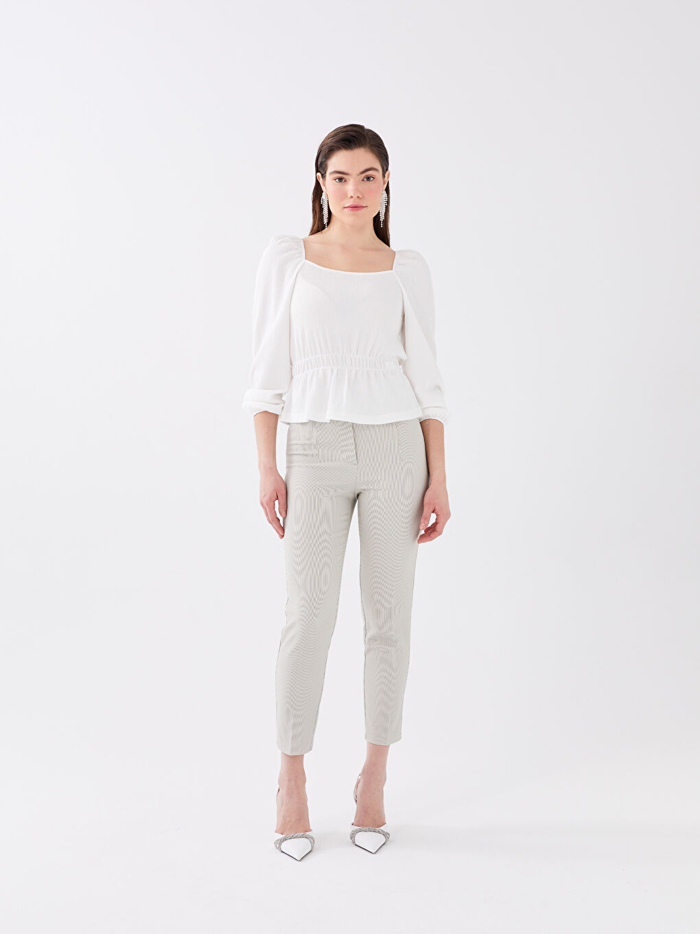 Ekru Kare Yaka Düz Uzun Kollu Kadın Bluz-2