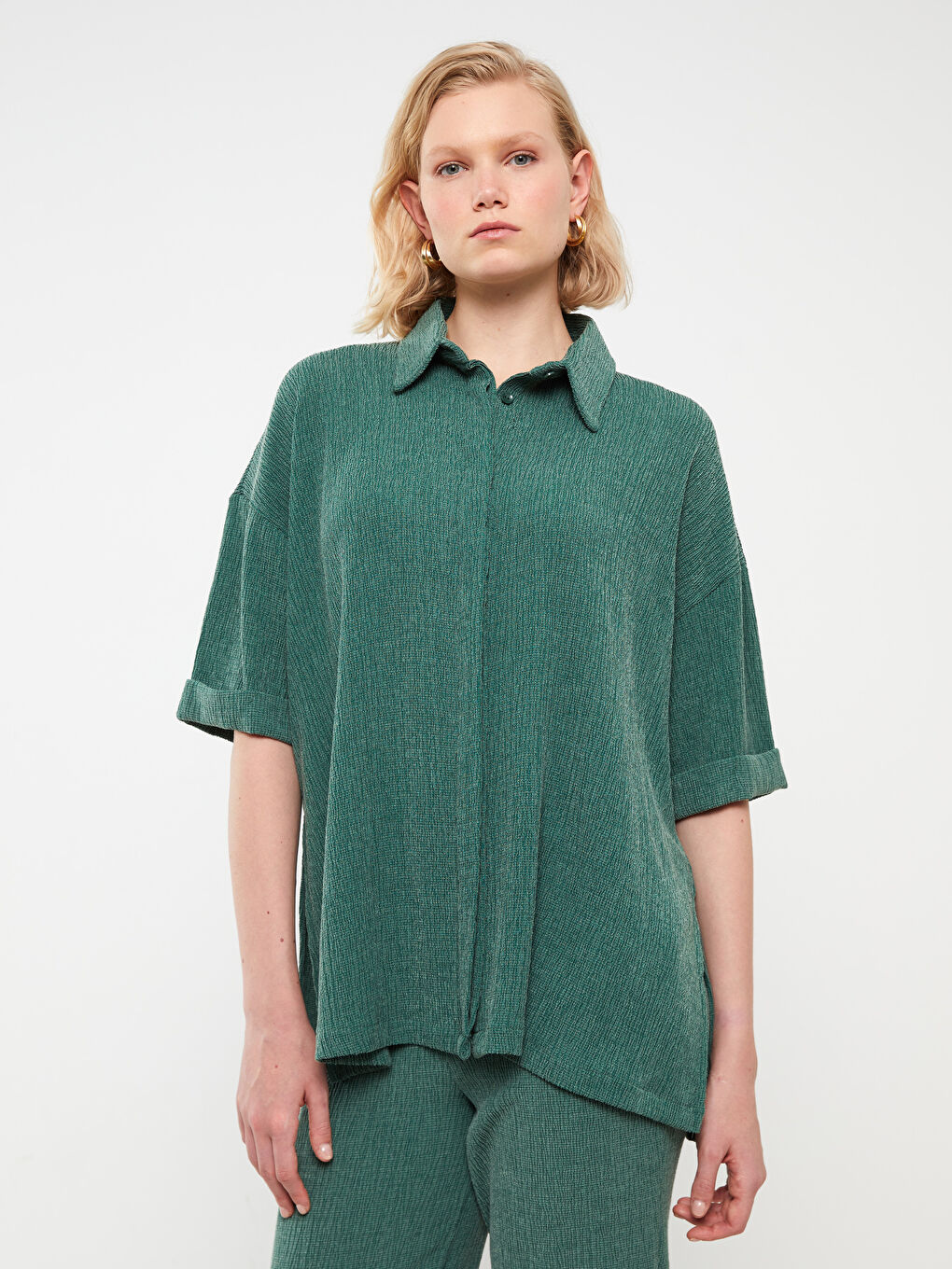 Yeşil Gömlek Yaka Düz Kısa Kollu Oversize Kadın Bluz