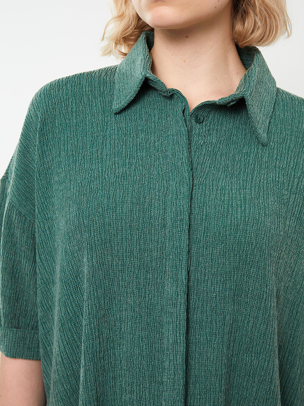 Yeşil Gömlek Yaka Düz Kısa Kollu Oversize Kadın Bluz-3