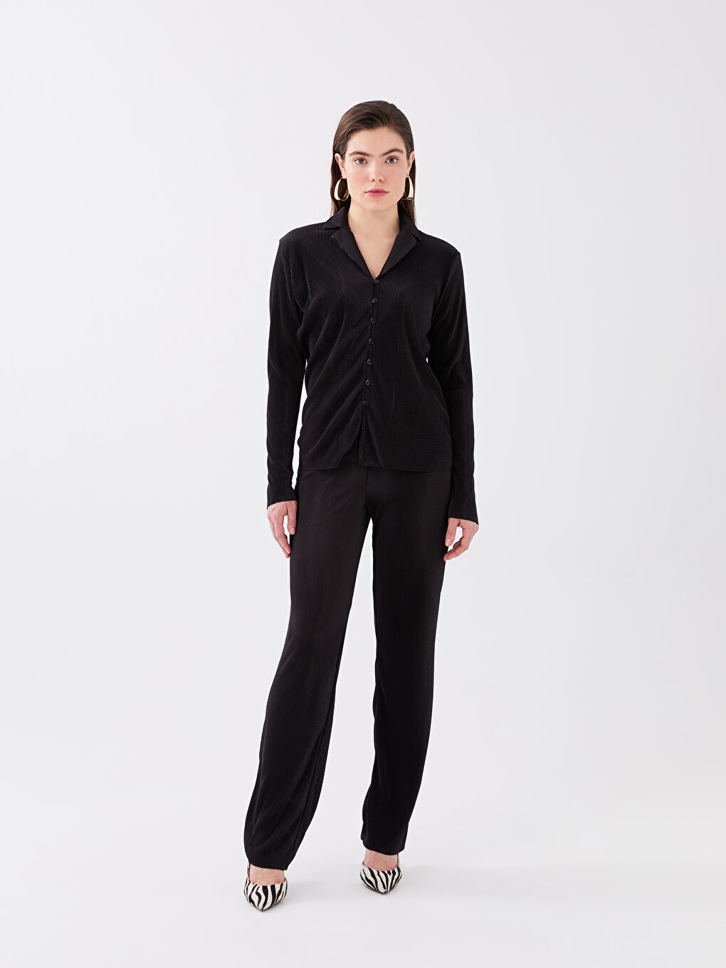 Siyah Gömlek Yaka Düz Uzun Kollu Kadın Bluz-2