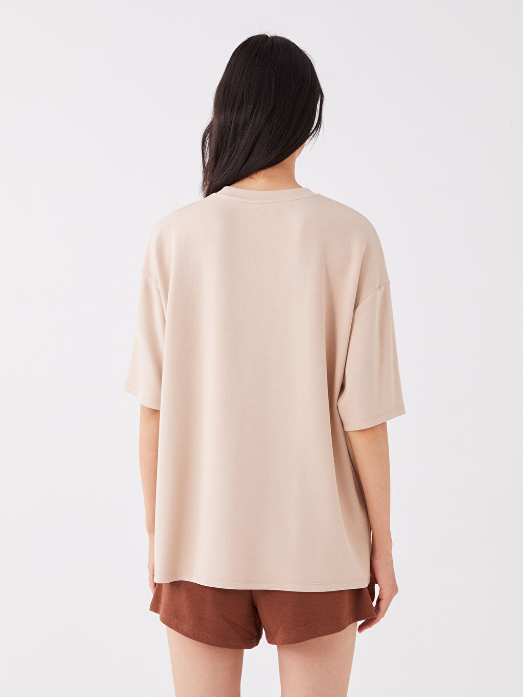 Ekru Bisiklet Yaka Baskılı Kısa Kollu Oversize Kadın Tişört-4