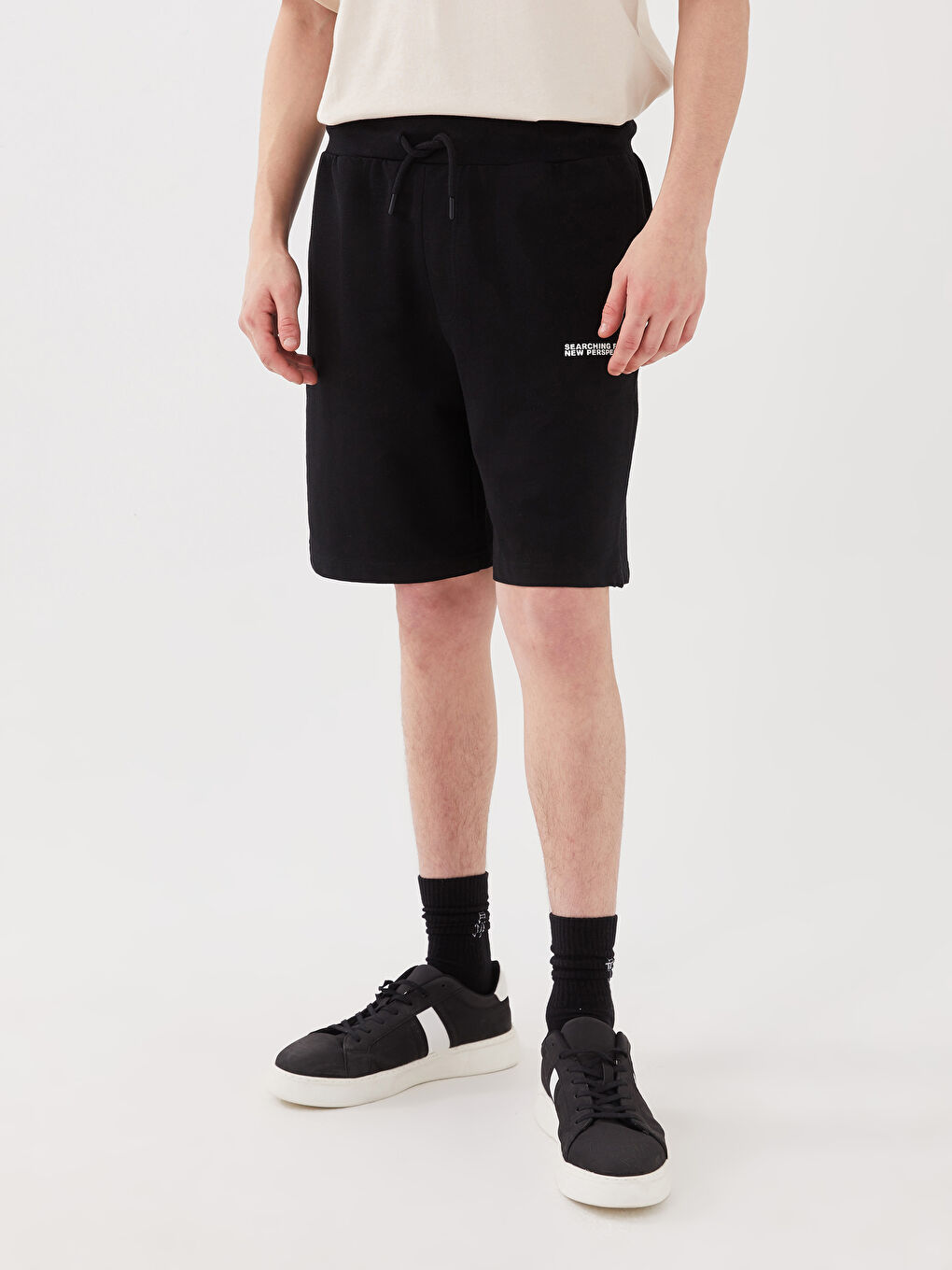 Siyah Standart Kalıp Baskılı Erkek Şort-3