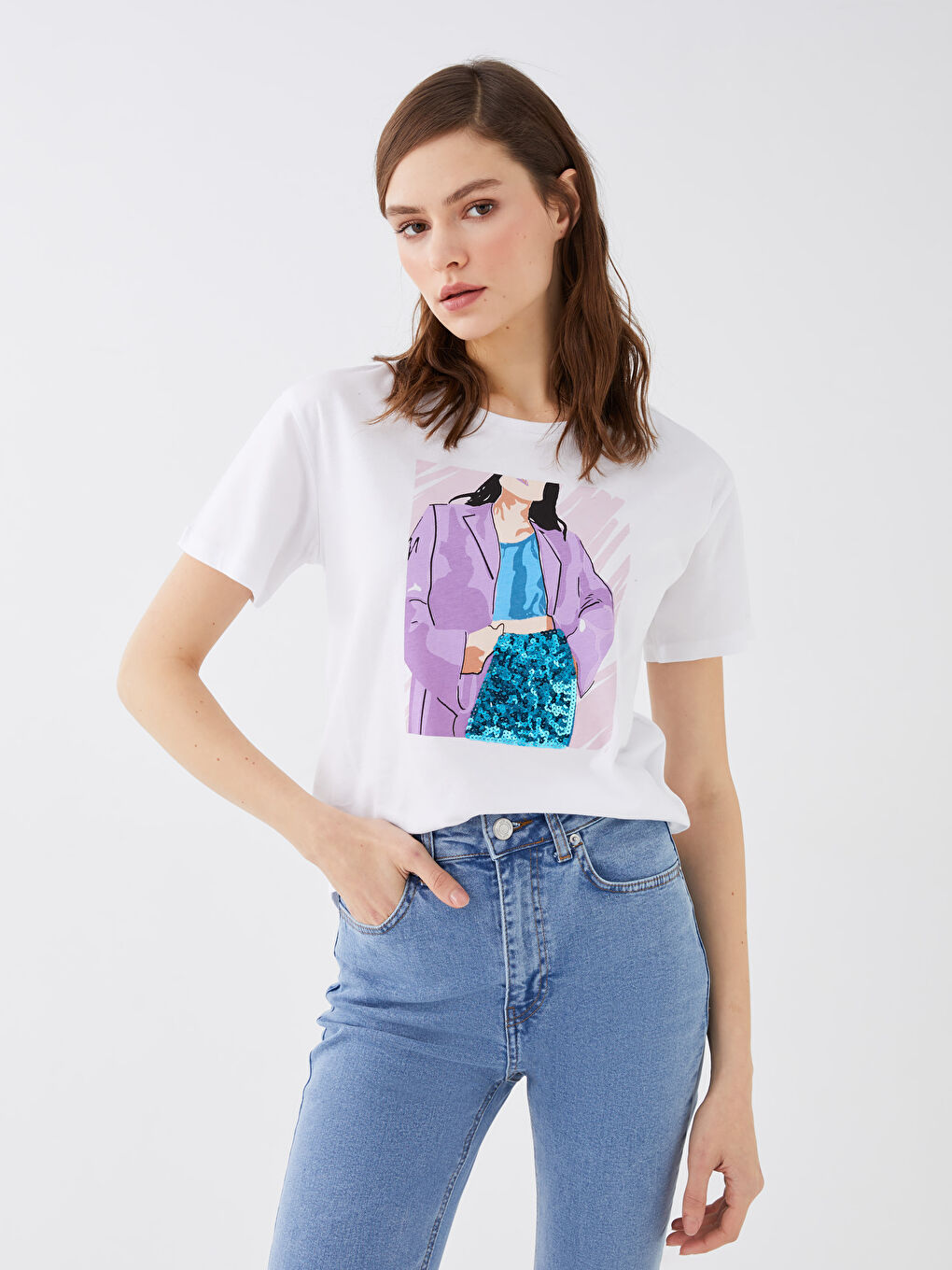 Beyaz Bisiklet Yaka Baskılı Kısa Kollu Kadın Tişört