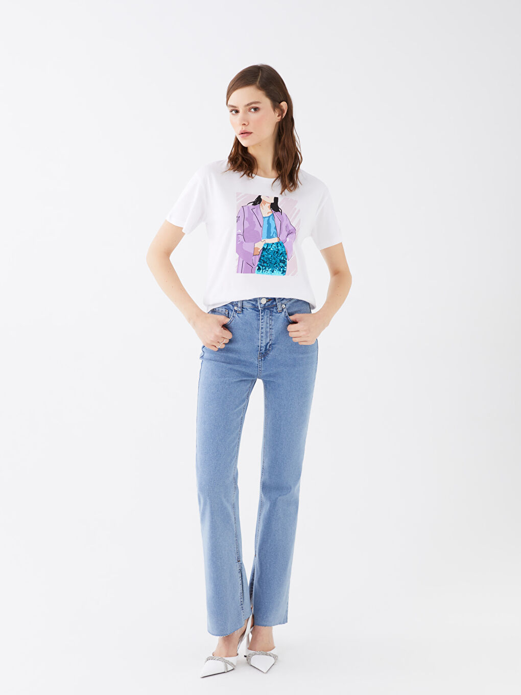 Beyaz Bisiklet Yaka Baskılı Kısa Kollu Kadın Tişört-1