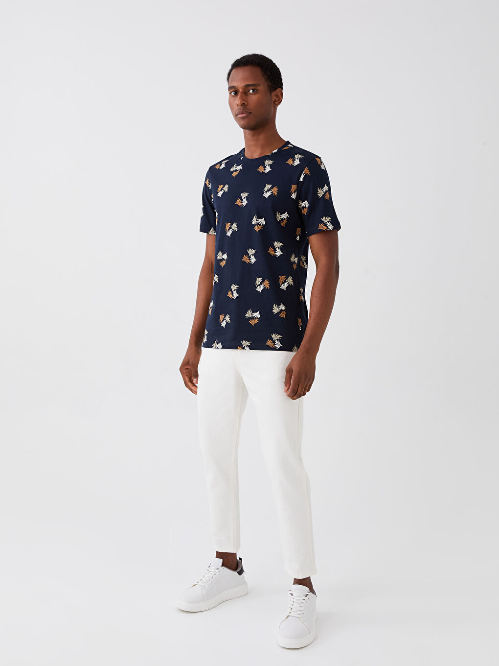 تيشيرت رجالي ياقة دائرية كم قصير مطبوع قطن ممشط-2