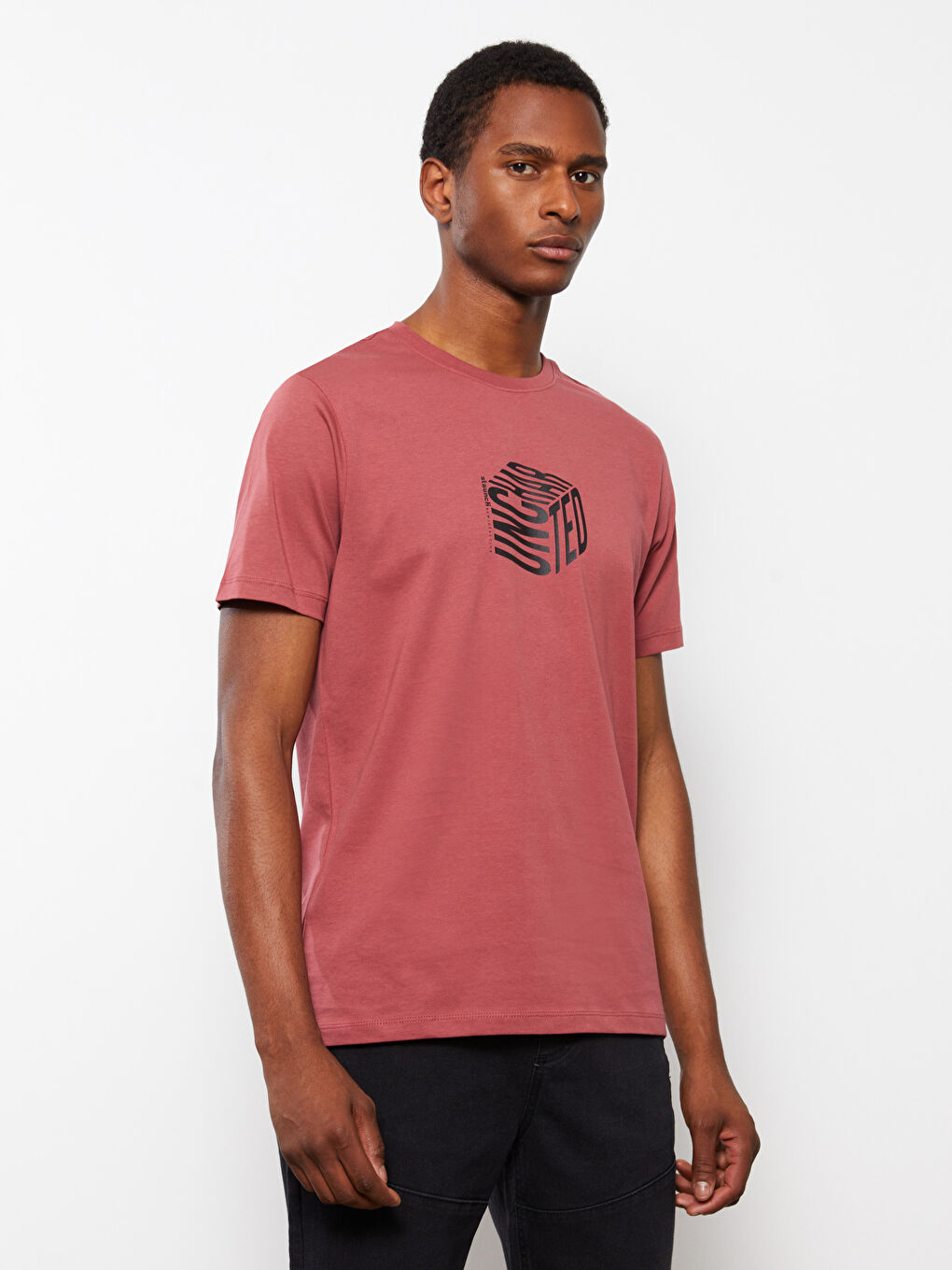 Pembe Bisiklet Yaka Kısa Kollu Baskılı Penye Erkek Tişört